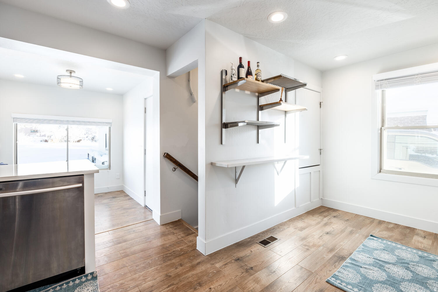 BEVERLY HEIGHTS - Residential Lease