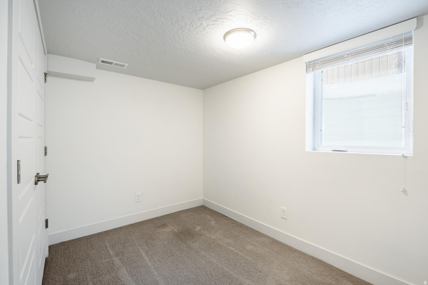 BEVERLY HEIGHTS - Residential Lease