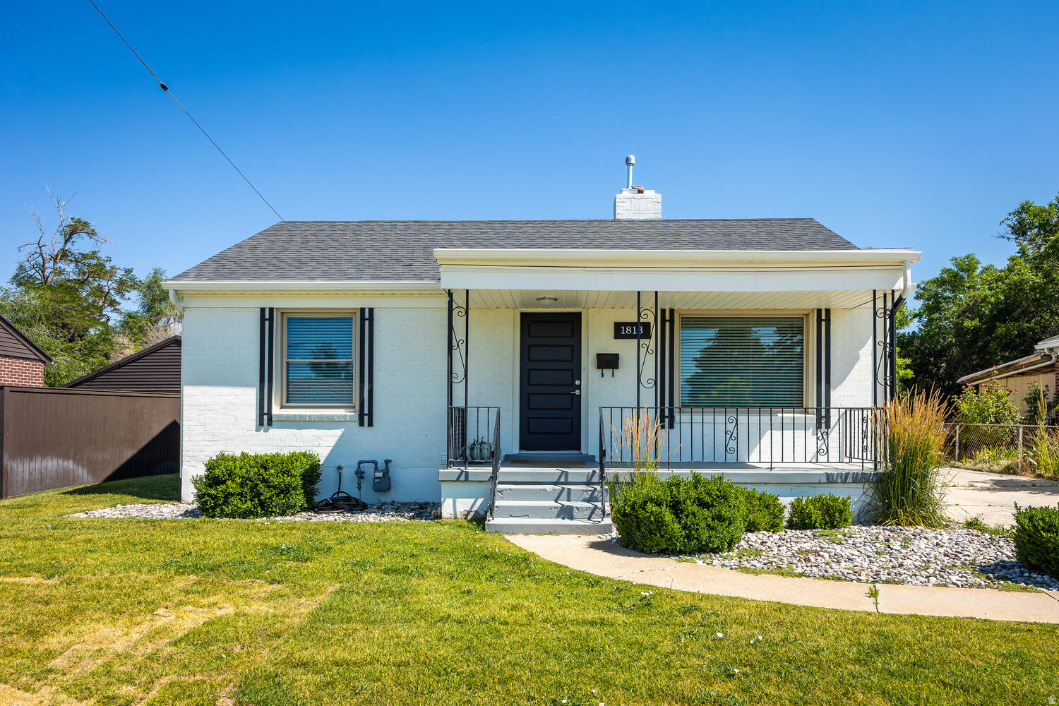 BEVERLY HEIGHTS - Residential Lease