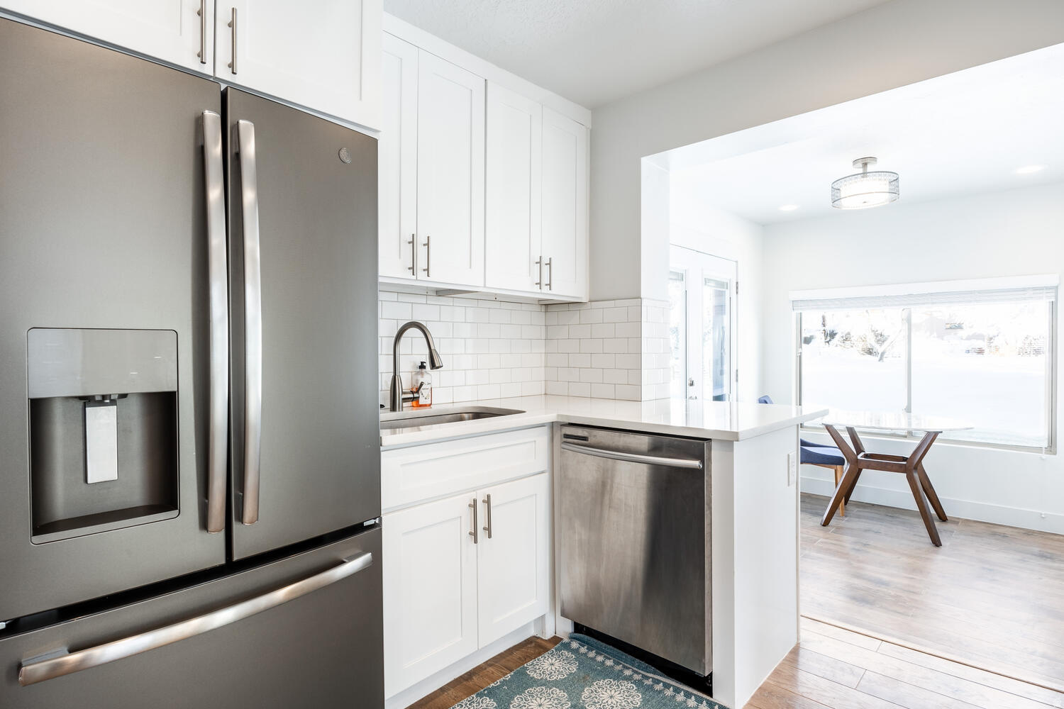 BEVERLY HEIGHTS - Residential Lease