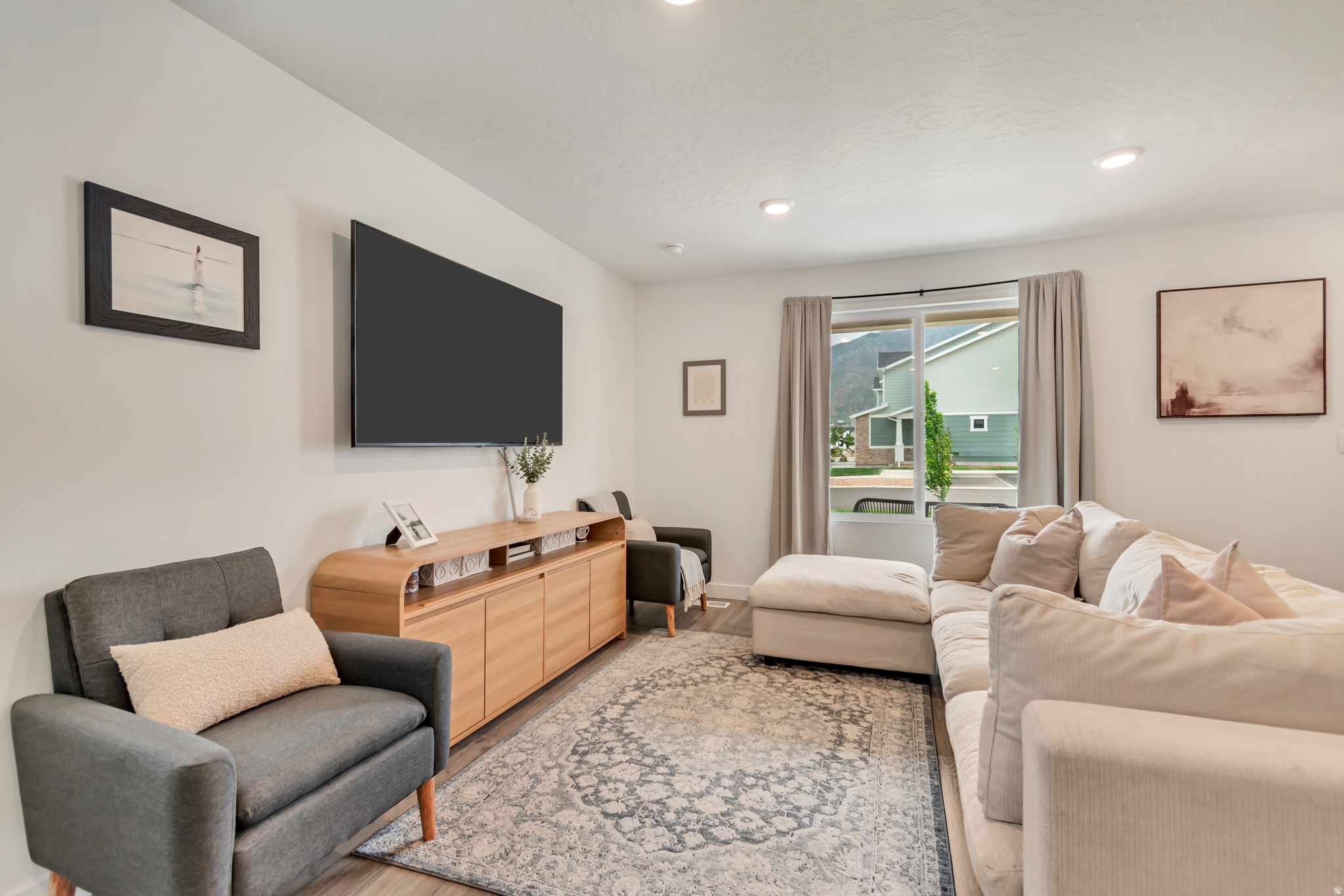 RIDGE - Residential