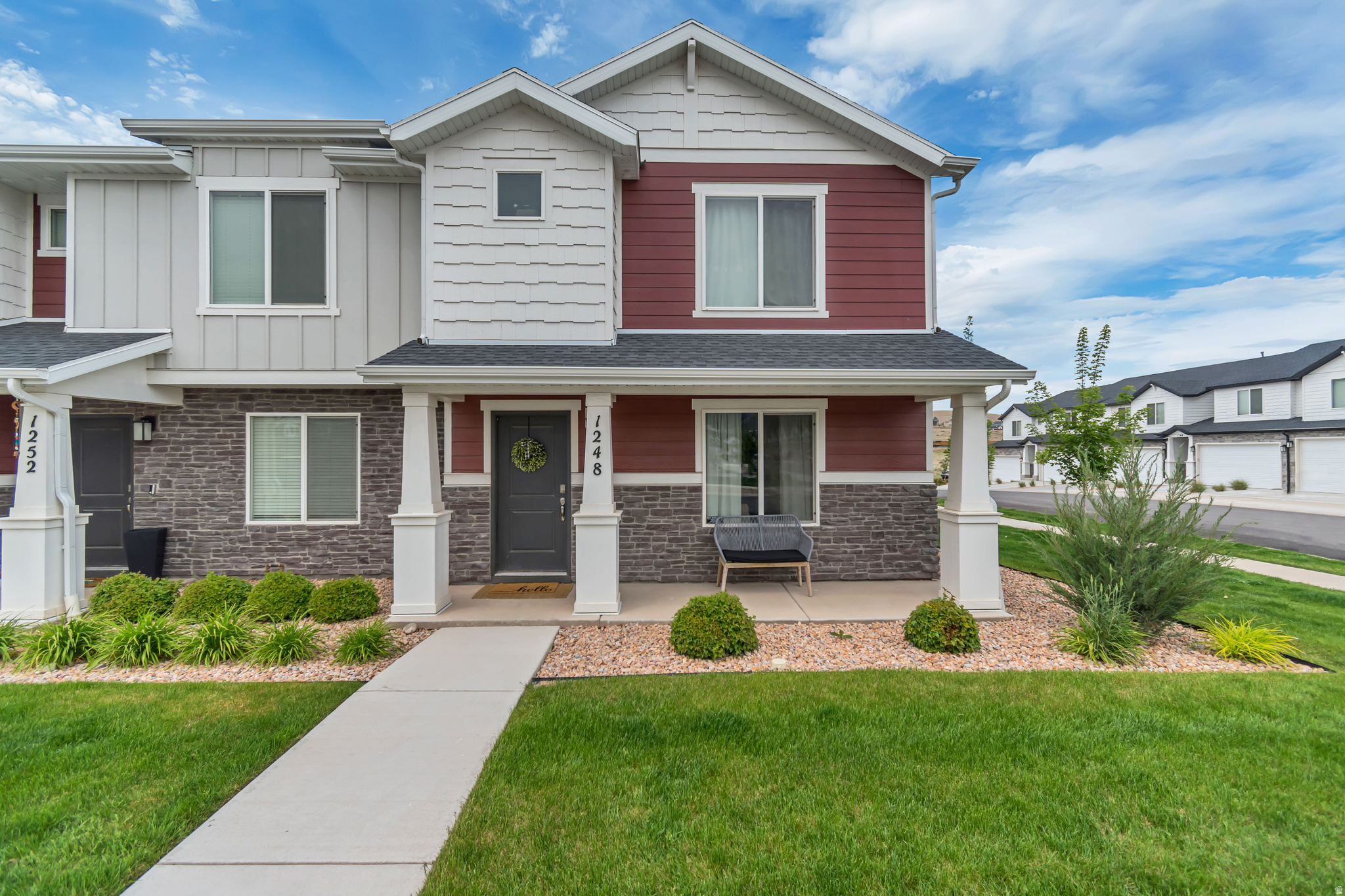 Come enjoy this newly built 3 bed 2 bath townhome right off I-15 with beautiful mountain views.  You will love the open floorplan that includes a kitchen with walk-in pantry, stainless appliances with gas cooking, and laminate flooring throughout the main level. Upstairs you'll find the main bedroom with its own bath, two additional bedrooms and full bath, and an ample laundry room. Enjoy the community pool, pickleball courts, sand volleyball and close proximity to hiking trails. Buyer and Buyer's agent to verify all info.
