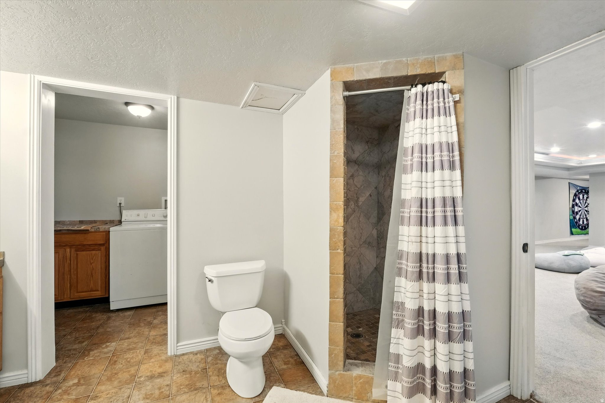 QUARTER CIRCLE JV SU - Residential