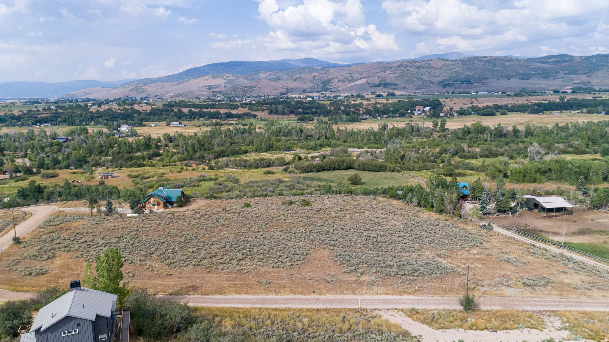 WOODLAND ESTATES - Land