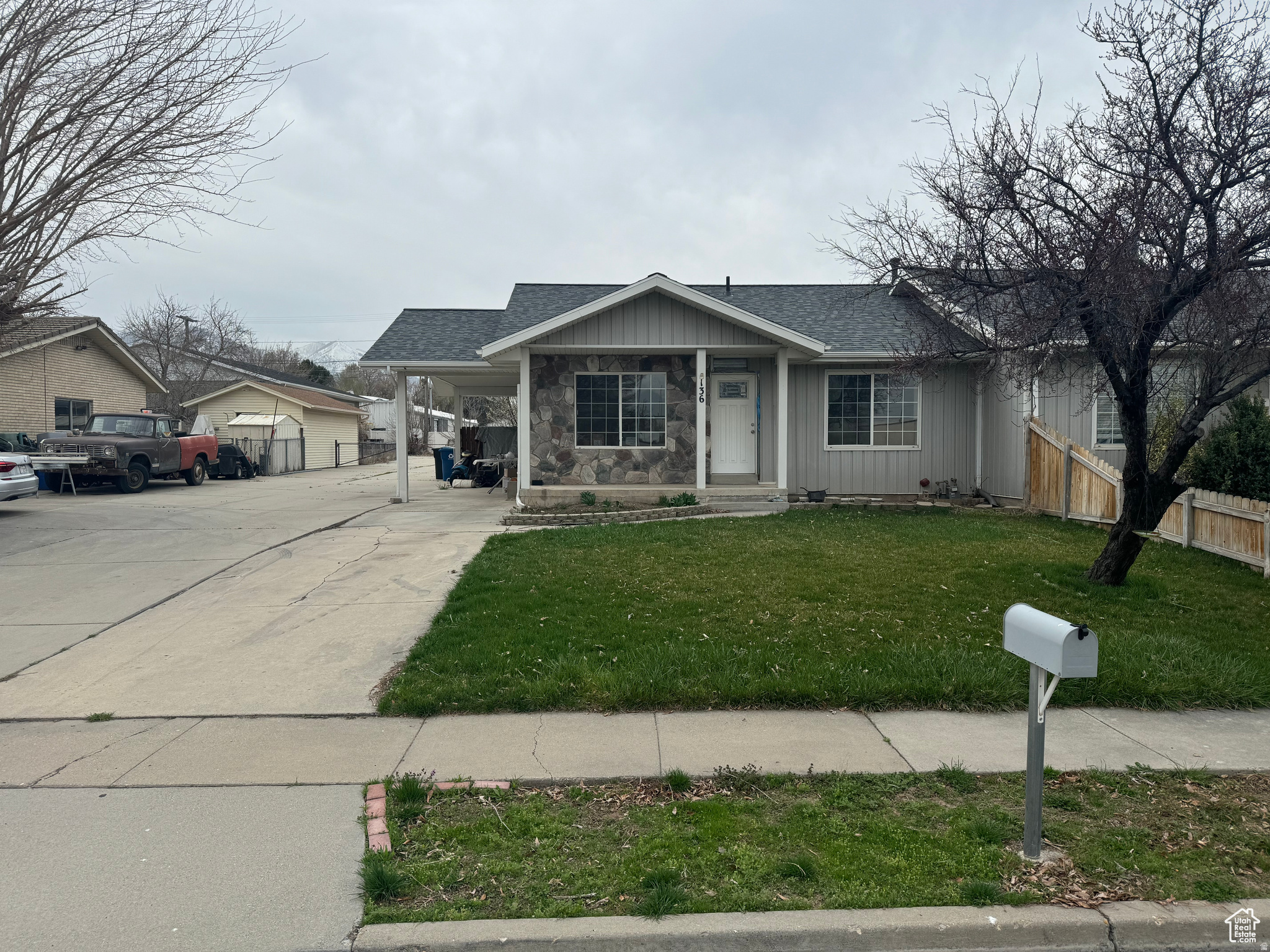 Are you looking for location? This home is what you are looking for. Located in the heart of Spanish Fork close to everything.