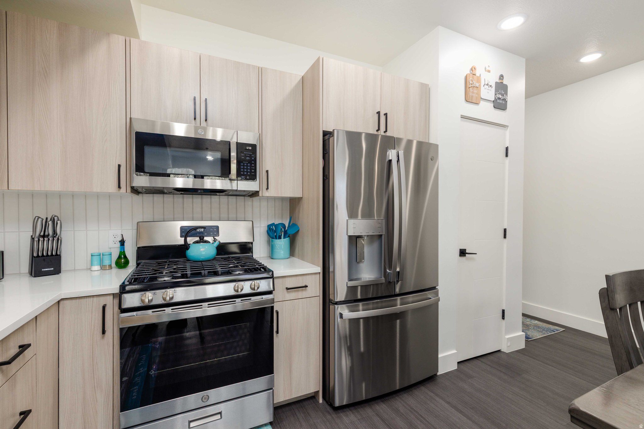 THE POINTE AT WOLF CREEK - Residential