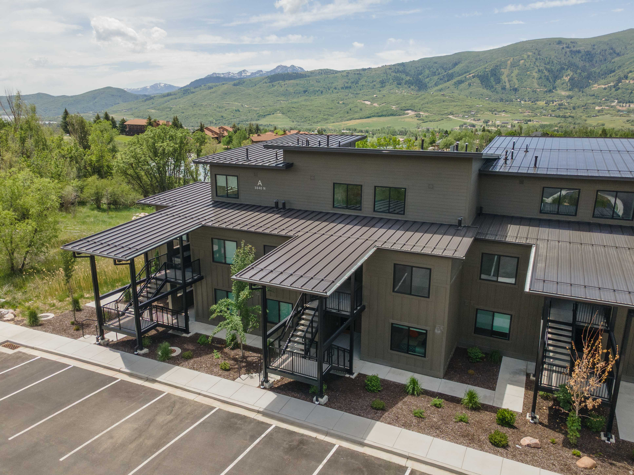 THE POINTE AT WOLF CREEK - Residential