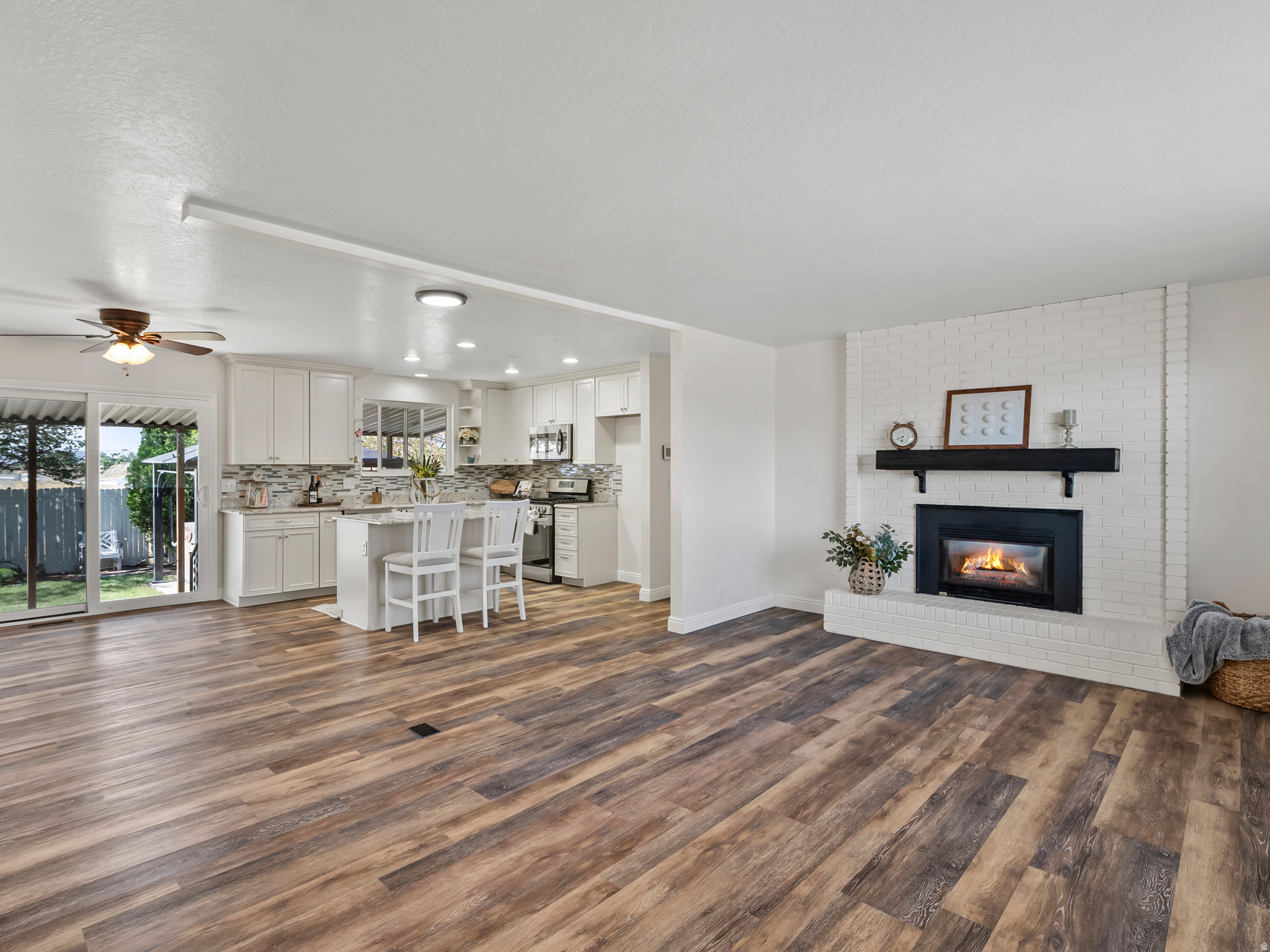 WHITEWOOD ESTATES #2 - Residential