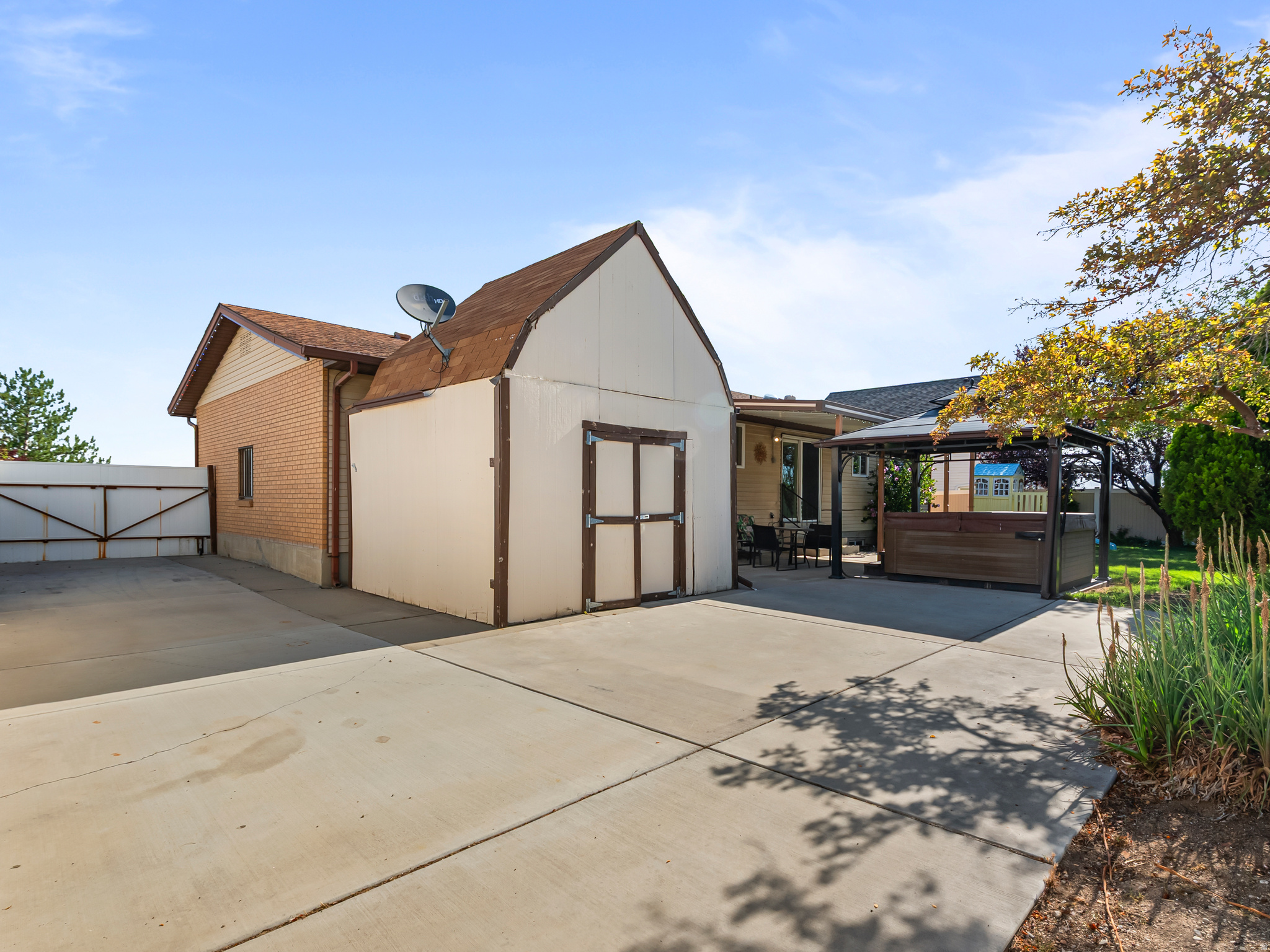 WHITEWOOD ESTATES #2 - Residential