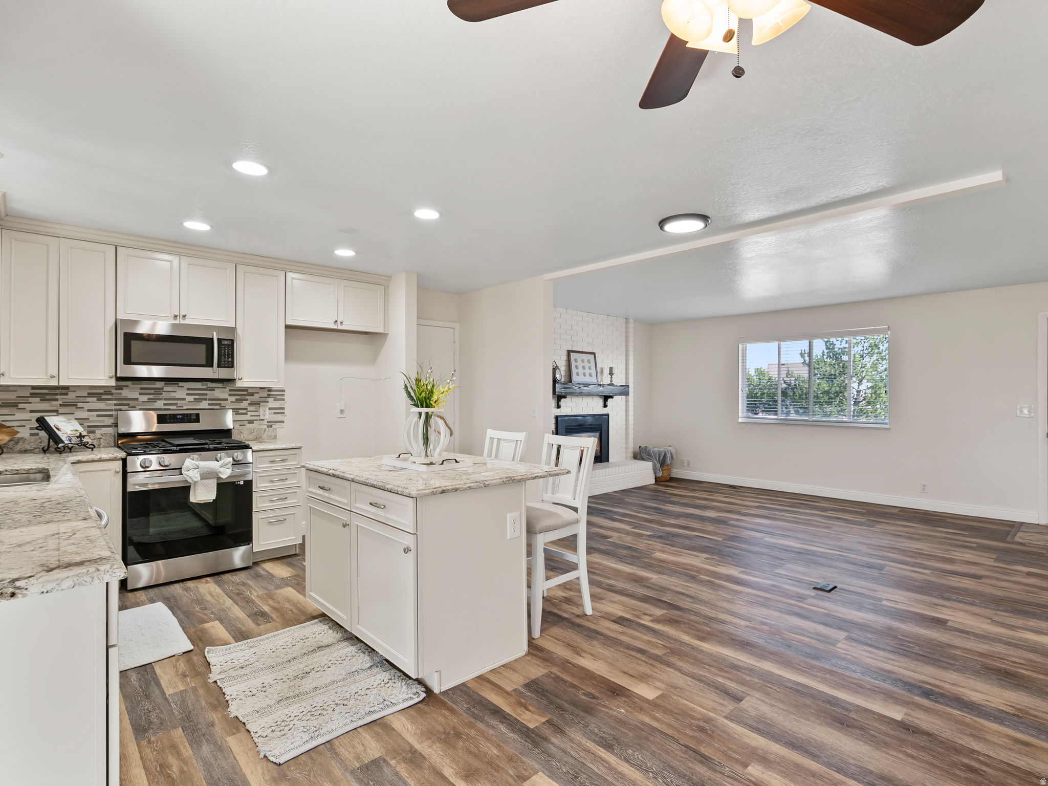 WHITEWOOD ESTATES #2 - Residential