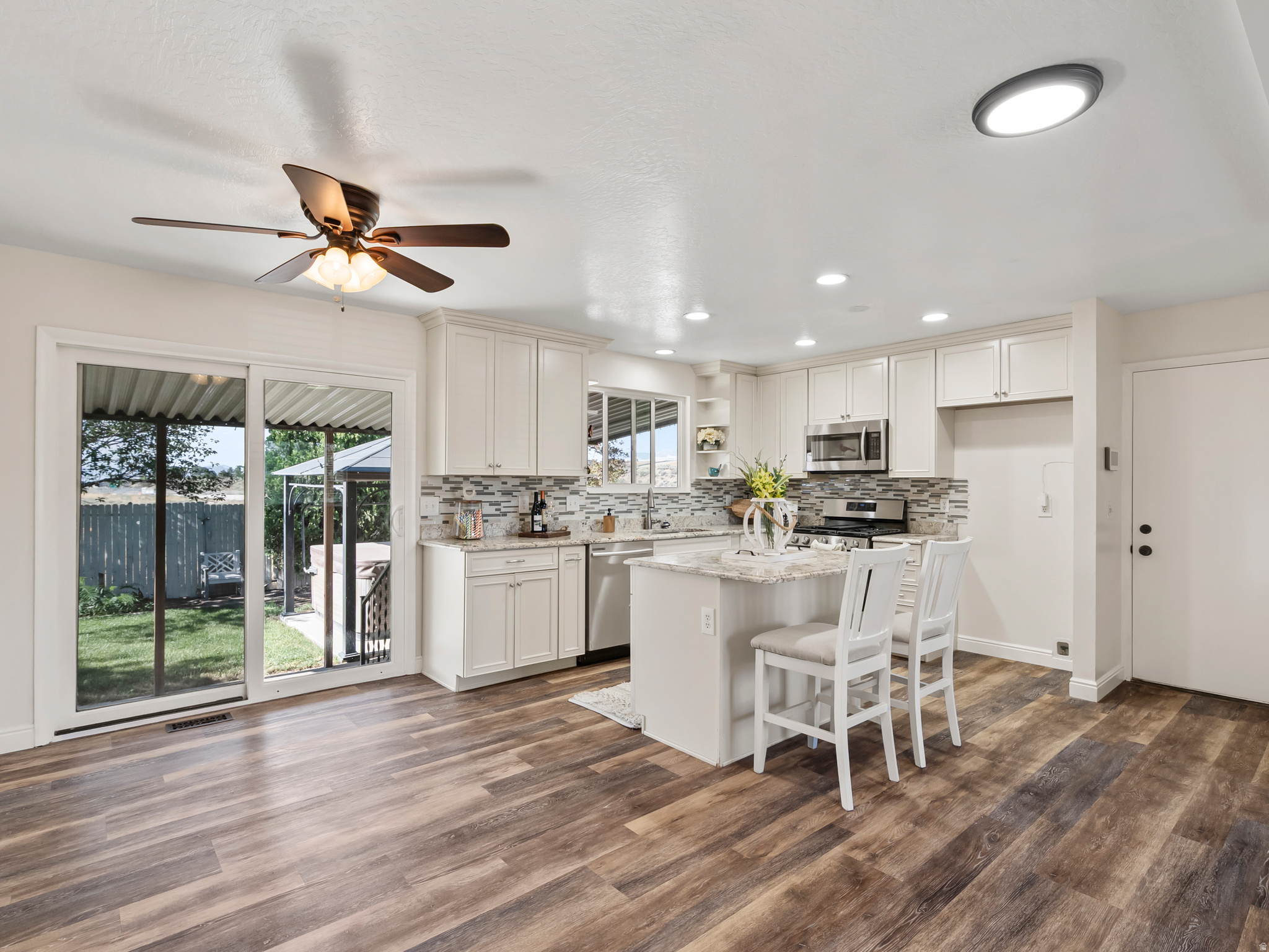 WHITEWOOD ESTATES #2 - Residential