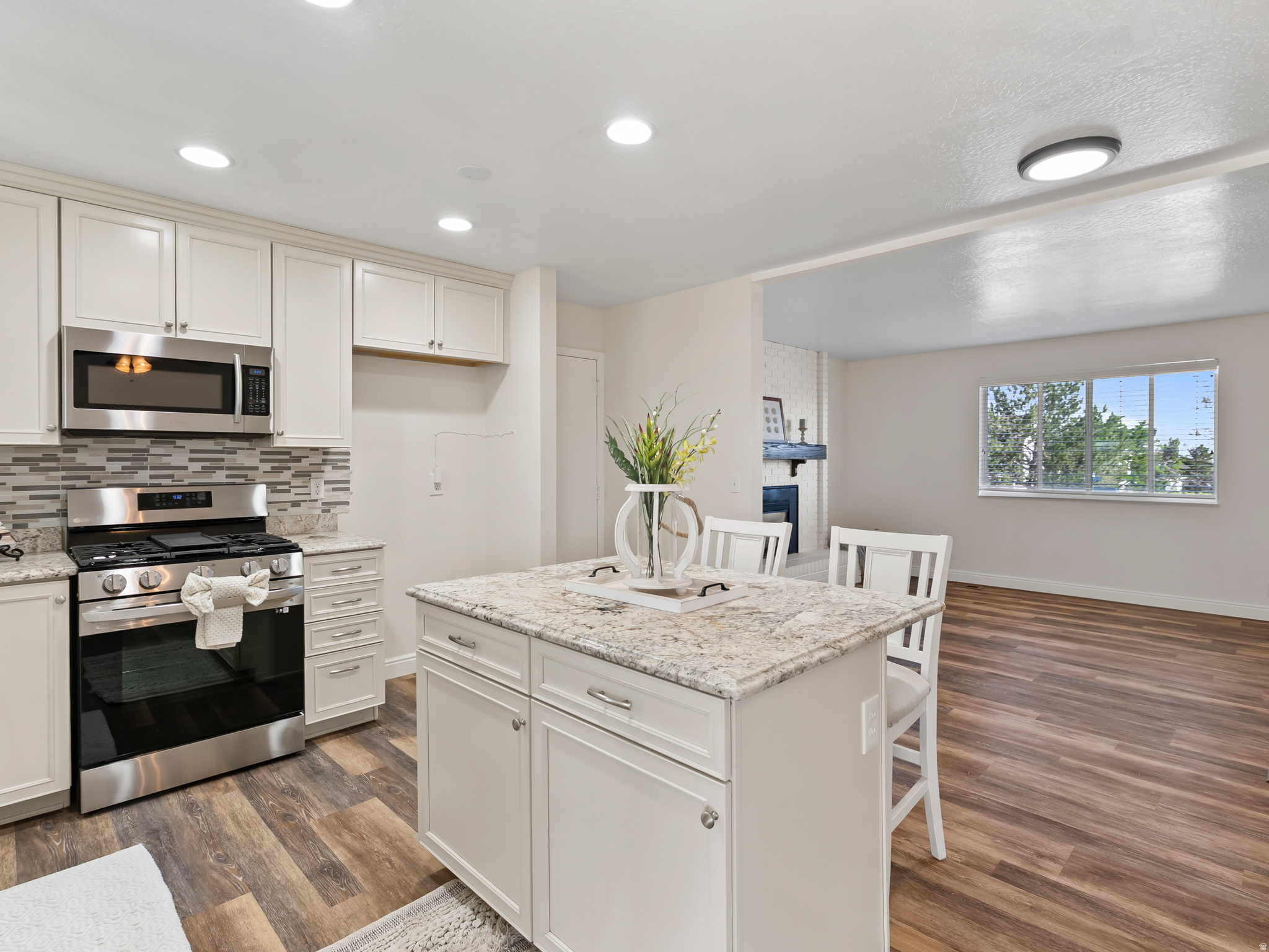 WHITEWOOD ESTATES #2 - Residential