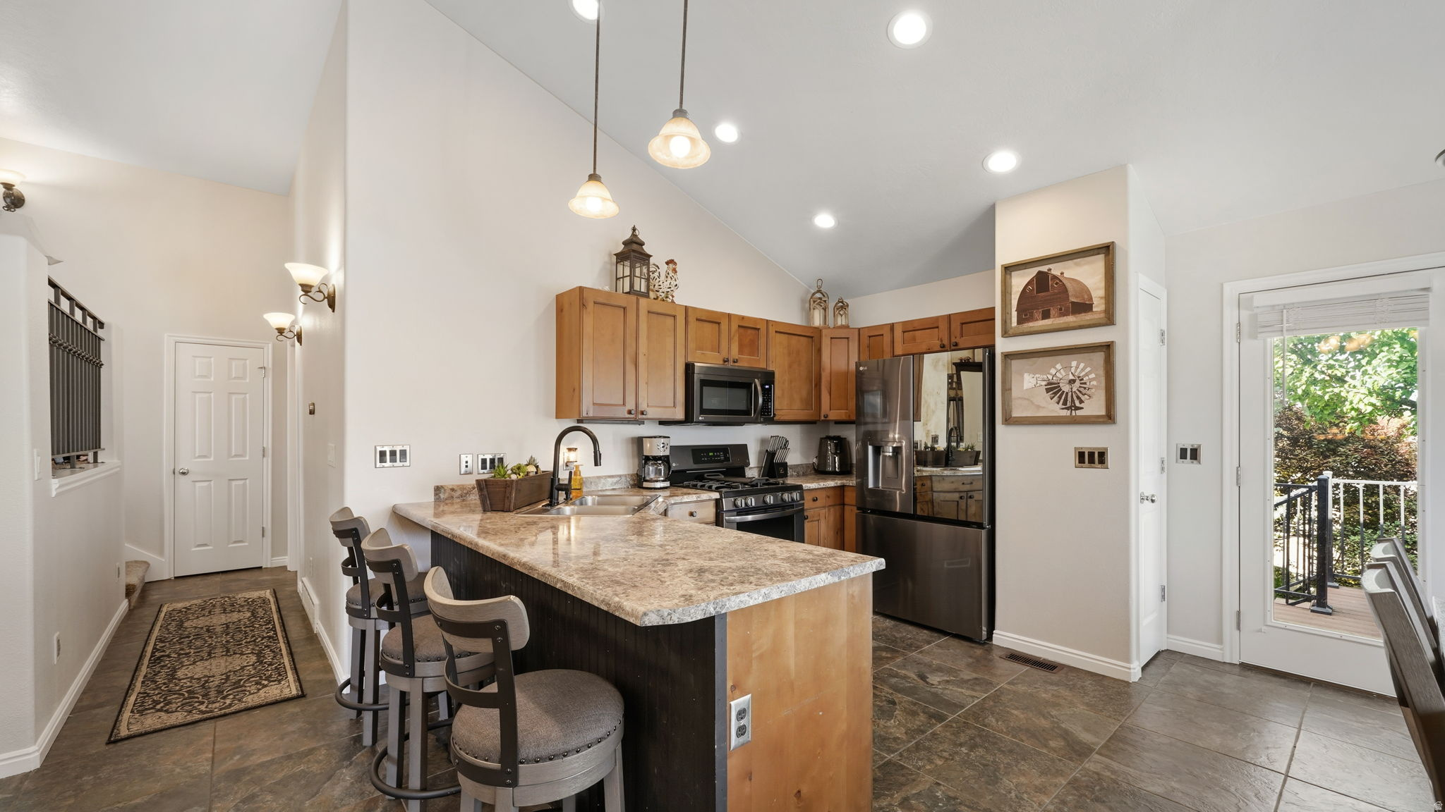 SCOTTFIELD ACRES - Residential