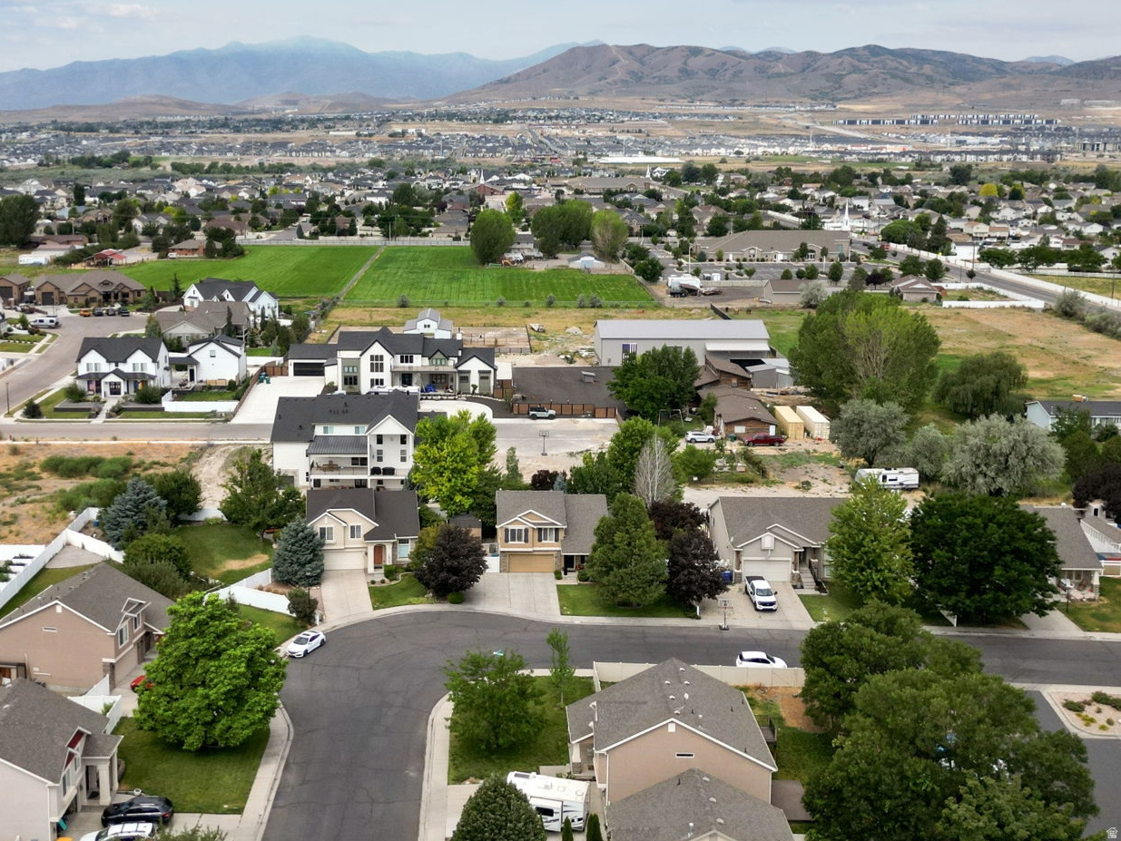 SCOTTFIELD ACRES - Residential