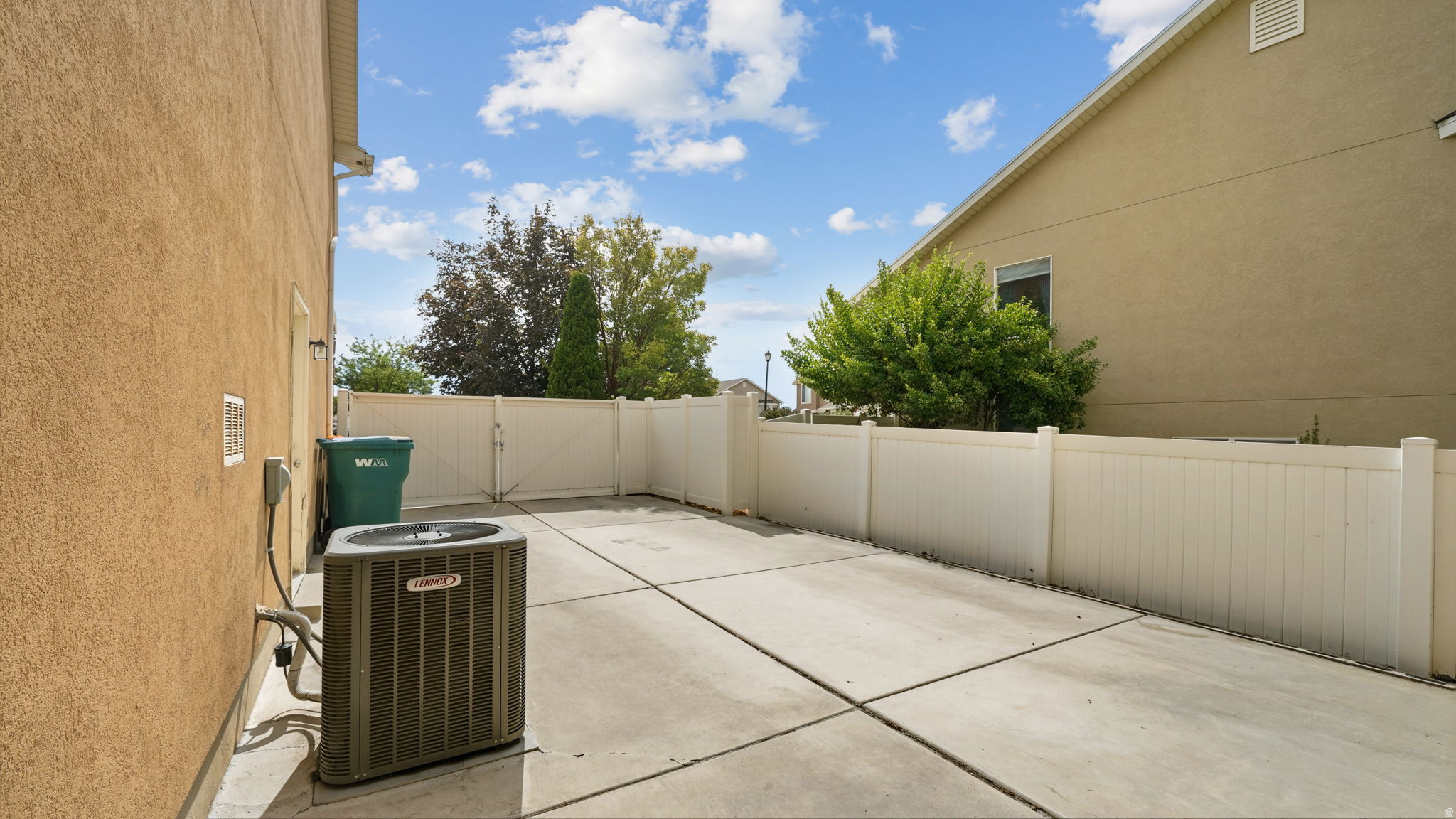 SCOTTFIELD ACRES - Residential