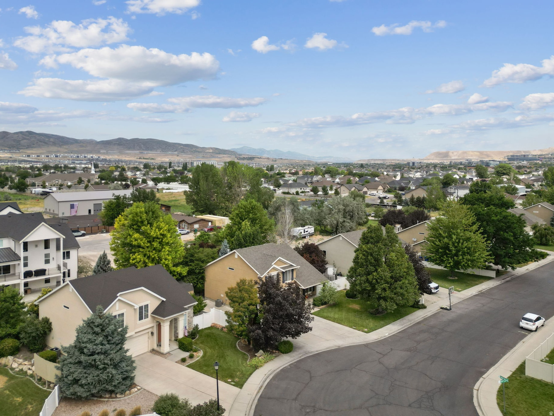 SCOTTFIELD ACRES - Residential