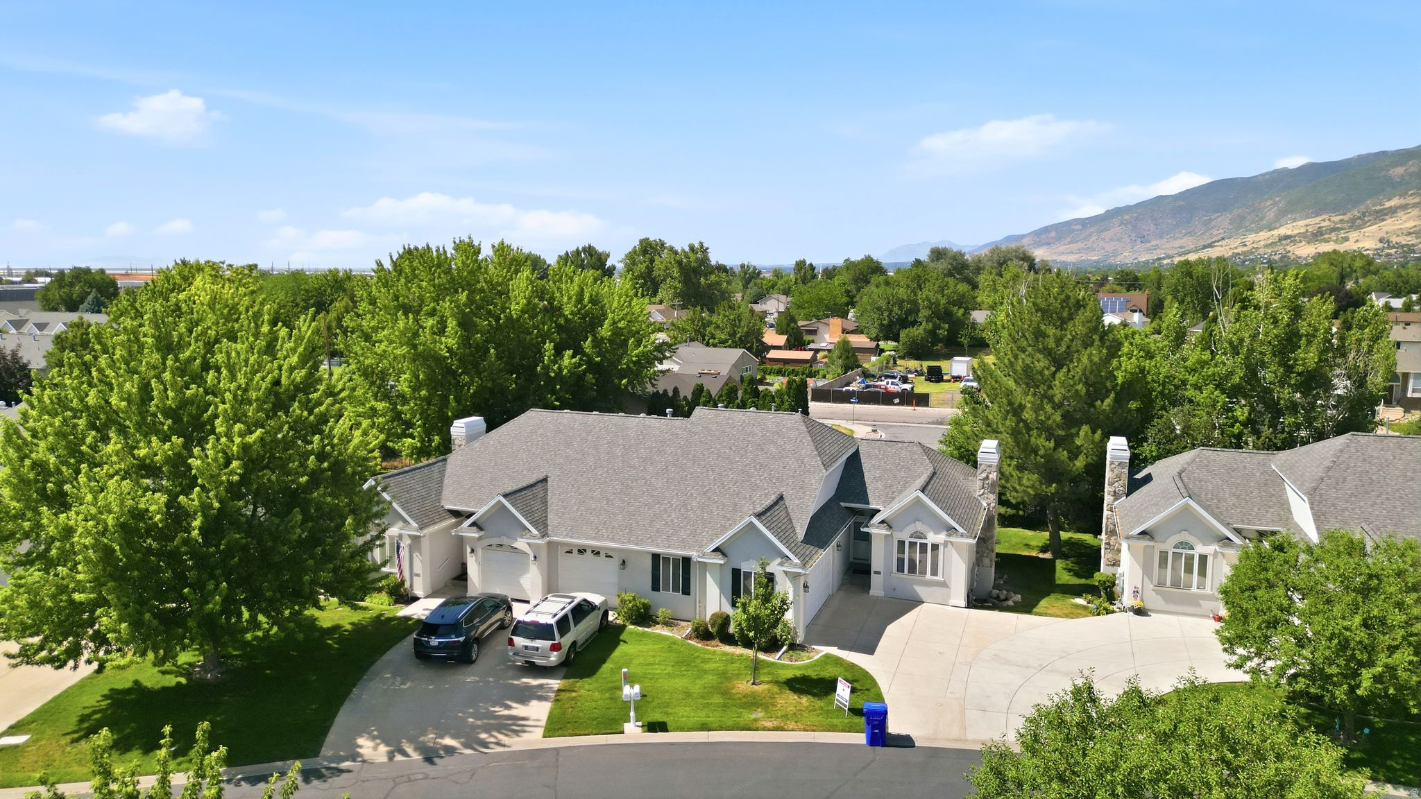 COUNTRY SPRINGS - Residential