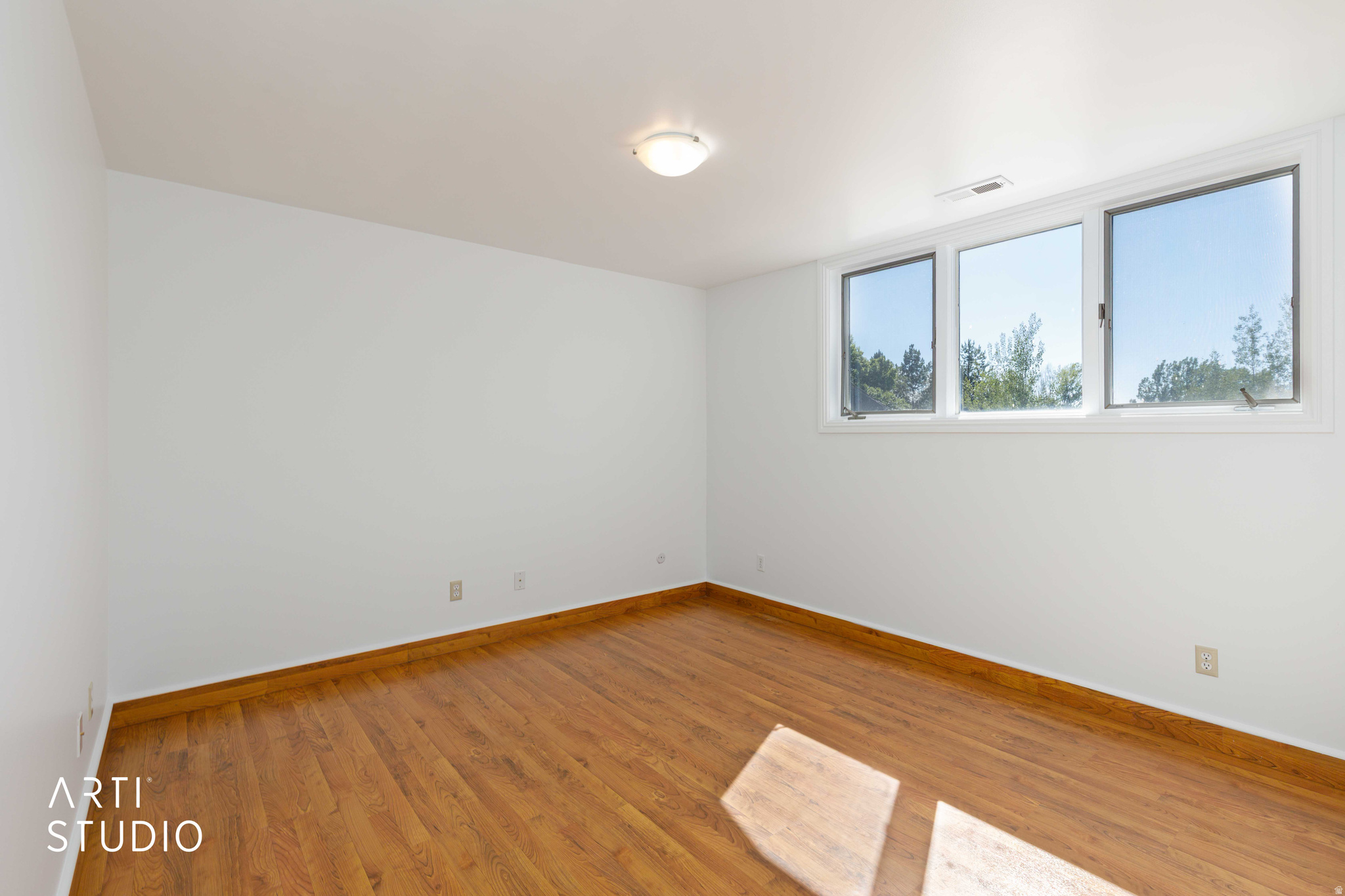 OAK CREEK - Residential