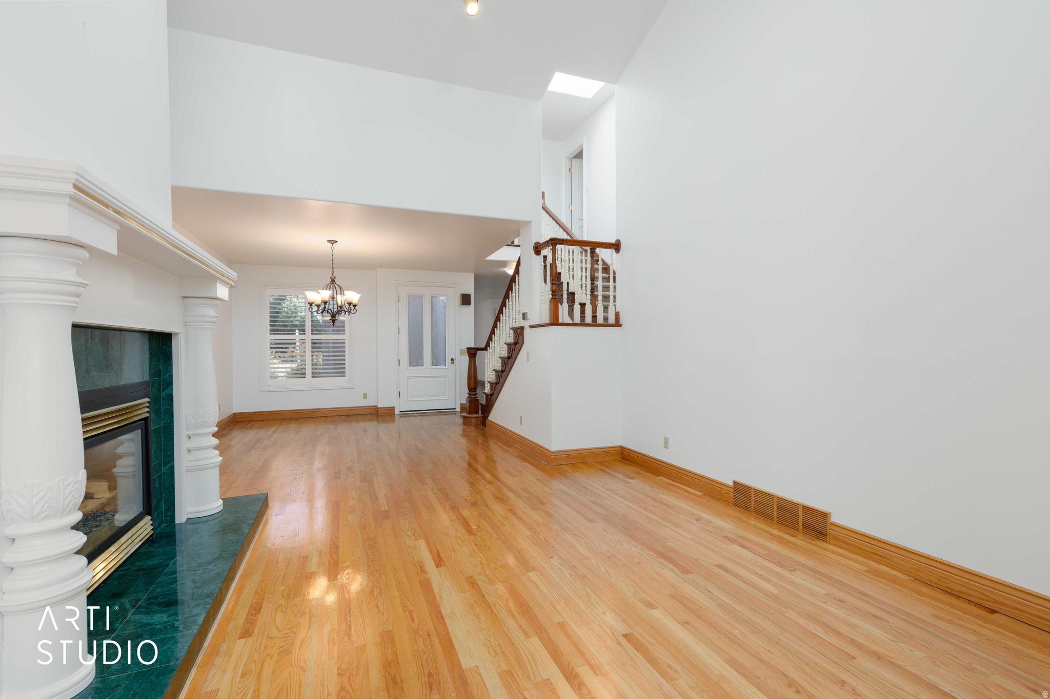 OAK CREEK - Residential
