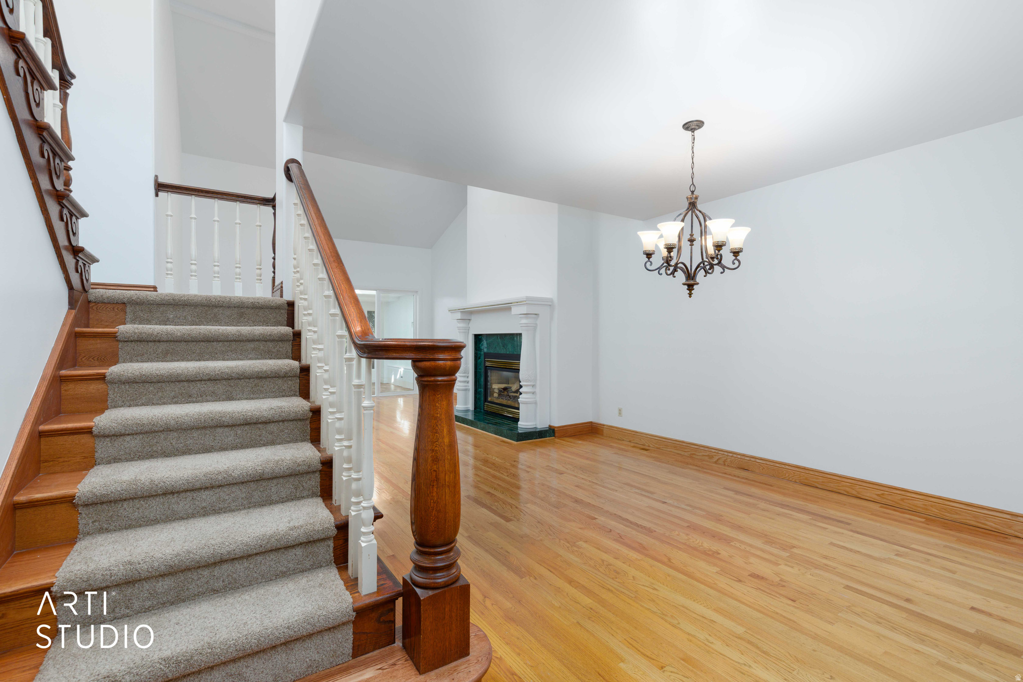 OAK CREEK - Residential