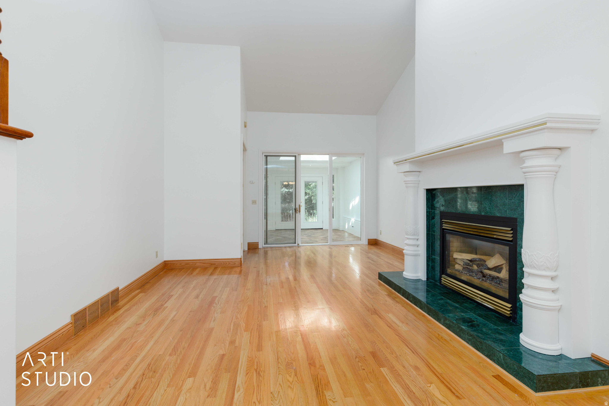 OAK CREEK - Residential