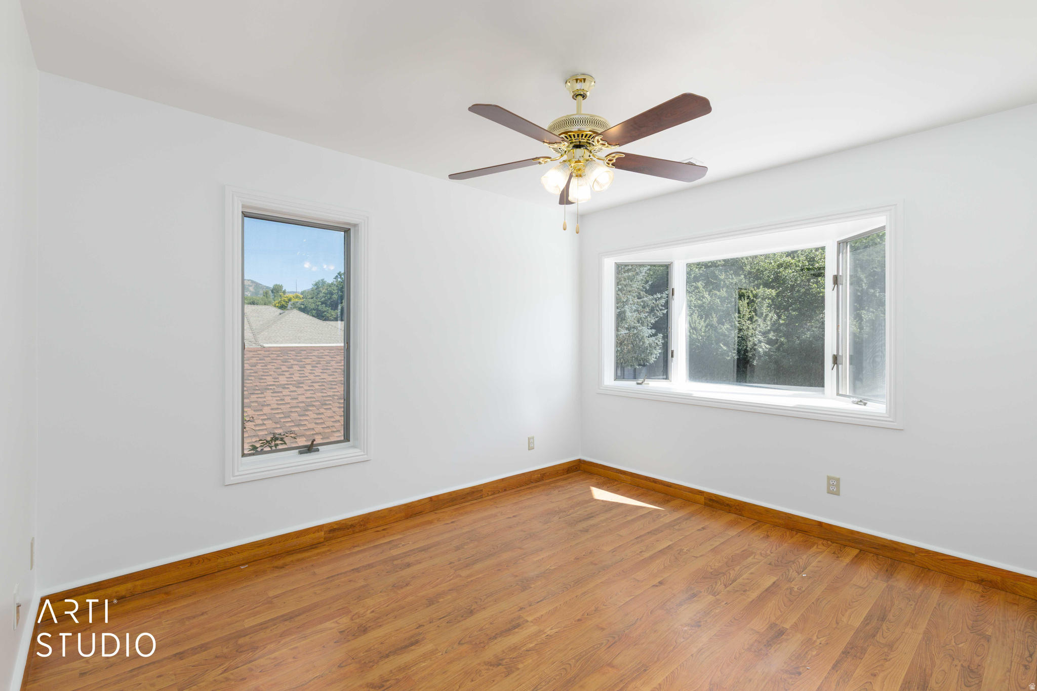 OAK CREEK - Residential