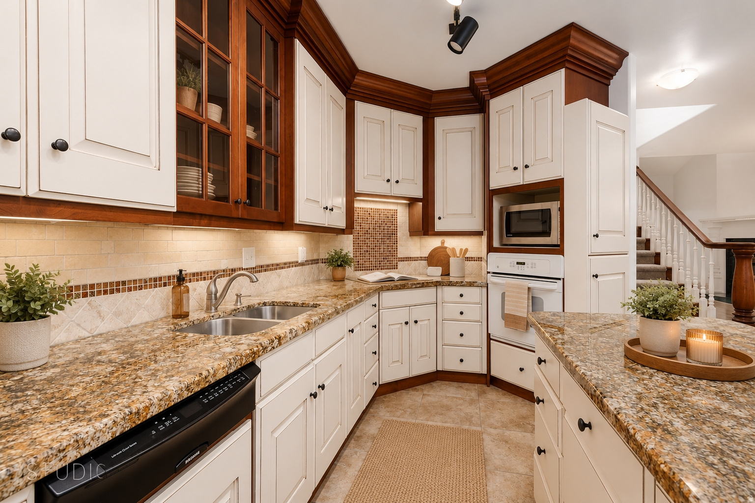 OAK CREEK - Residential