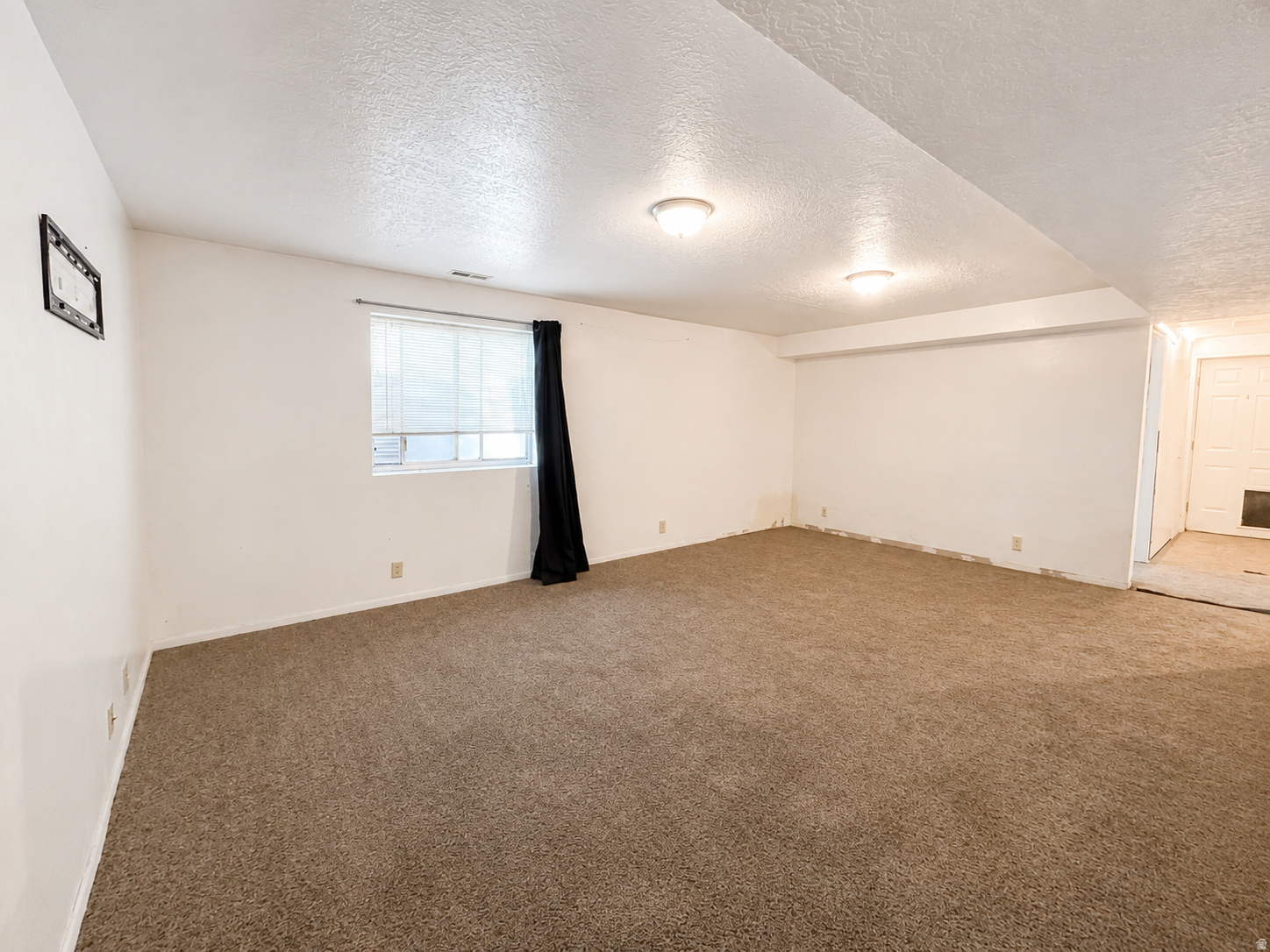 WINDSOR MEADOWS - Residential