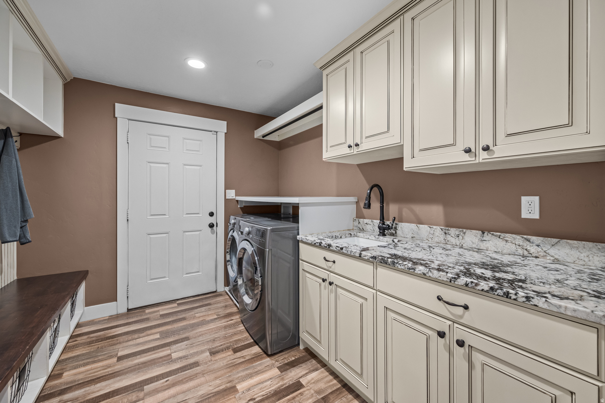 GLENWOOD EST - Residential