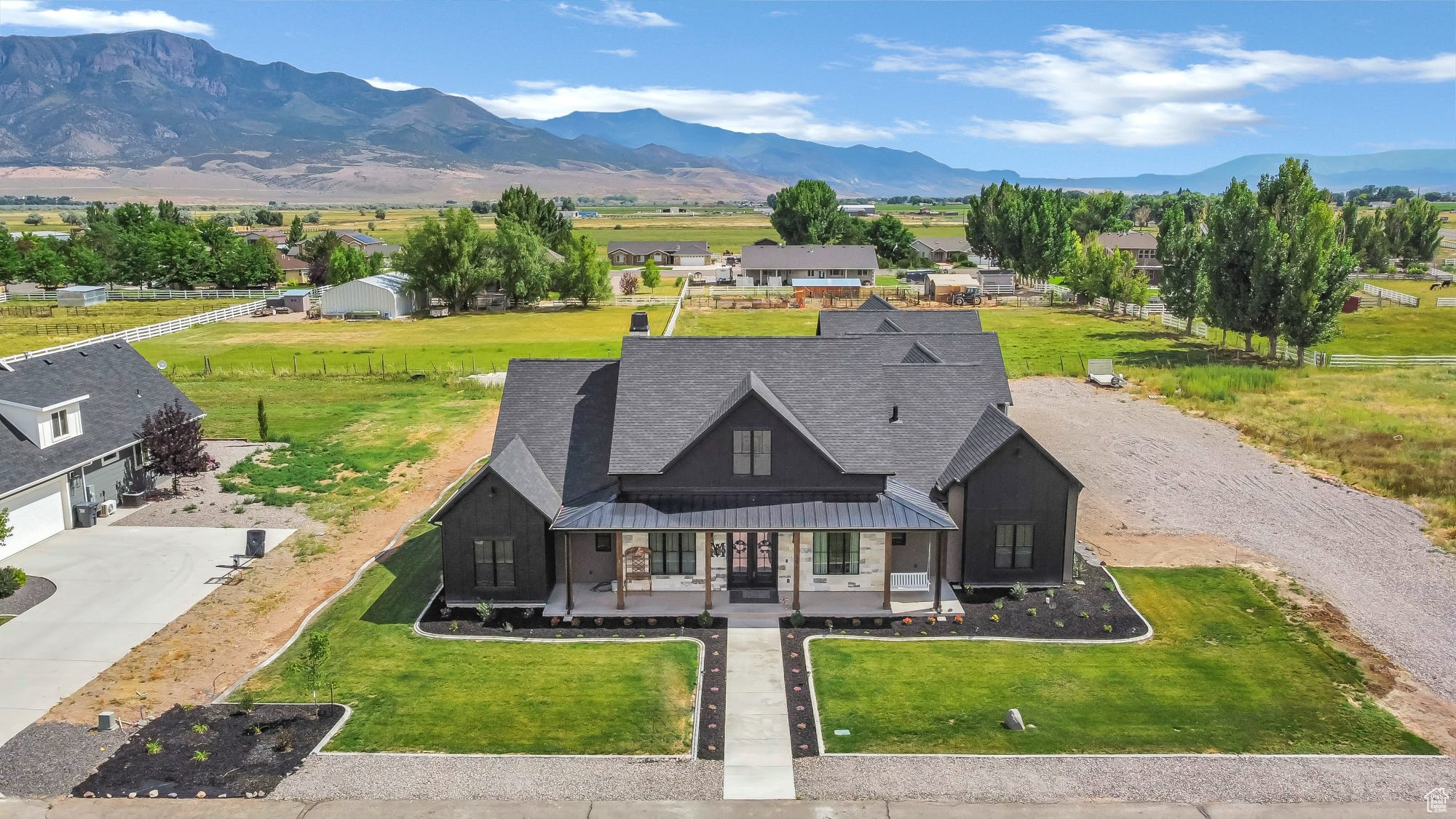NORTH MEADOW - Residential