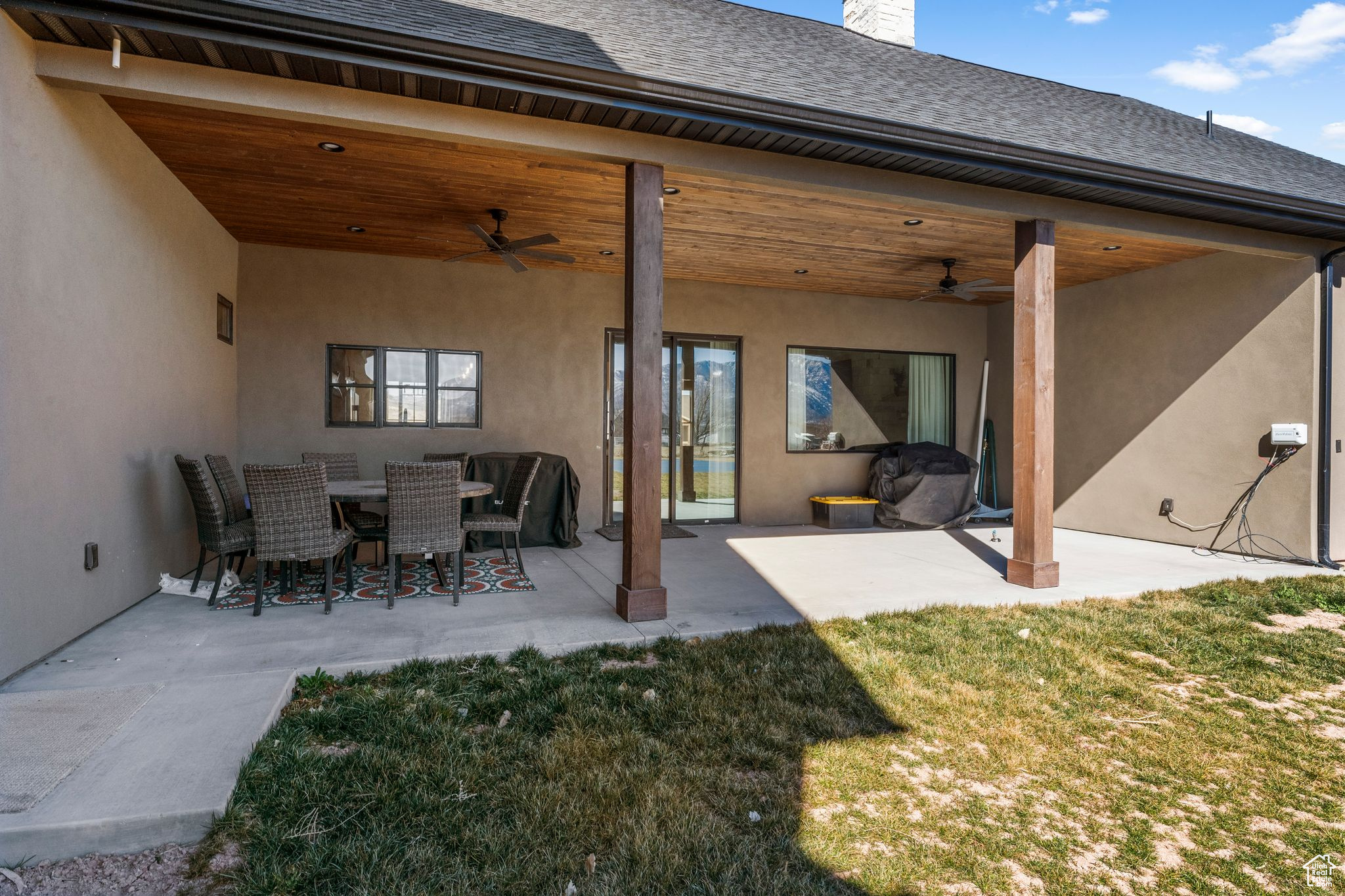 NORTH MEADOW - Residential