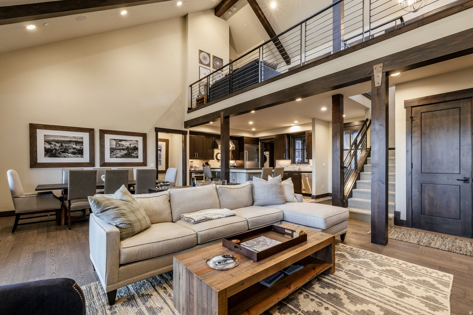PROMONTORY - Residential