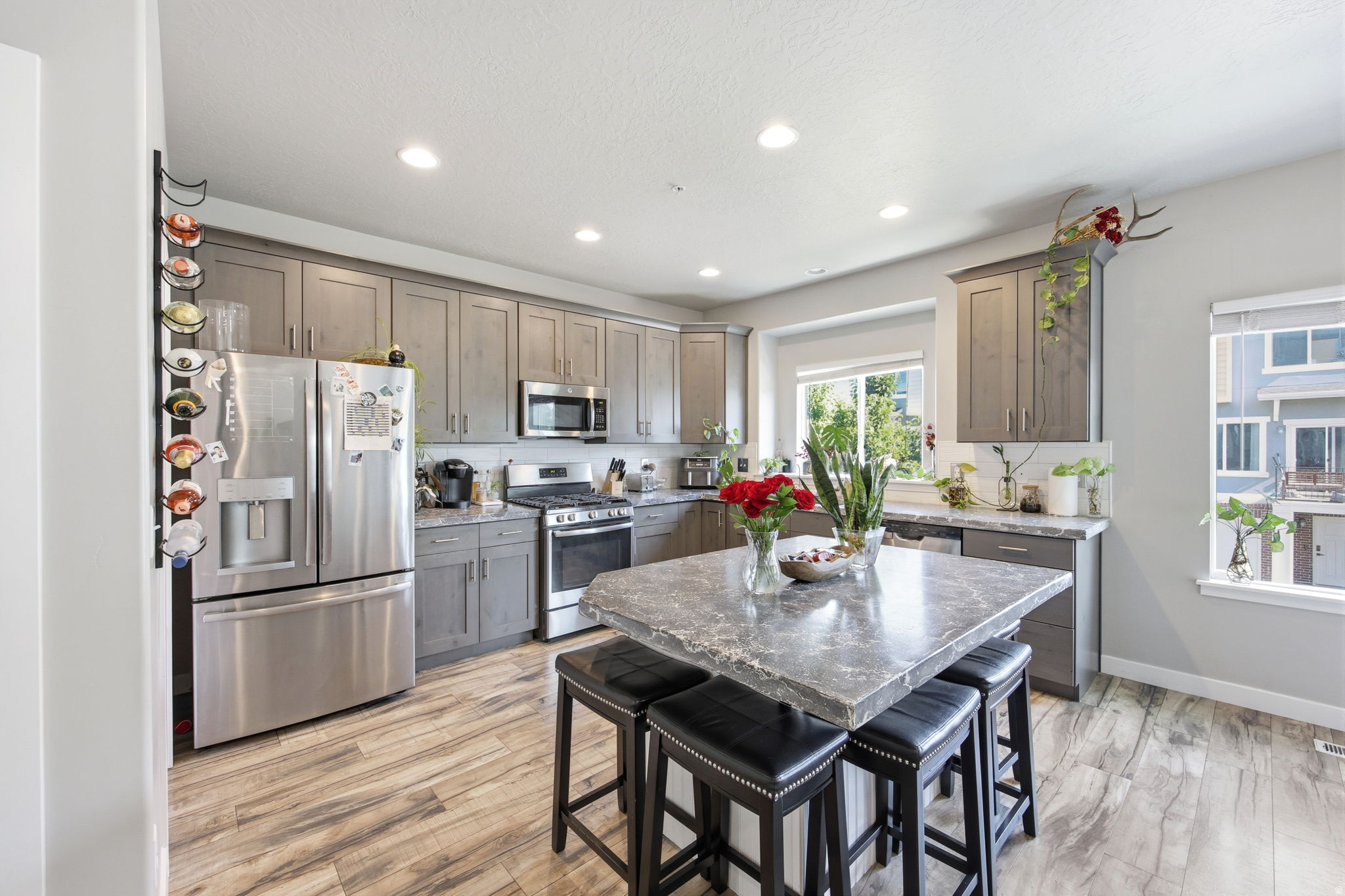 YOSEMITE PARK LOFTS - Residential