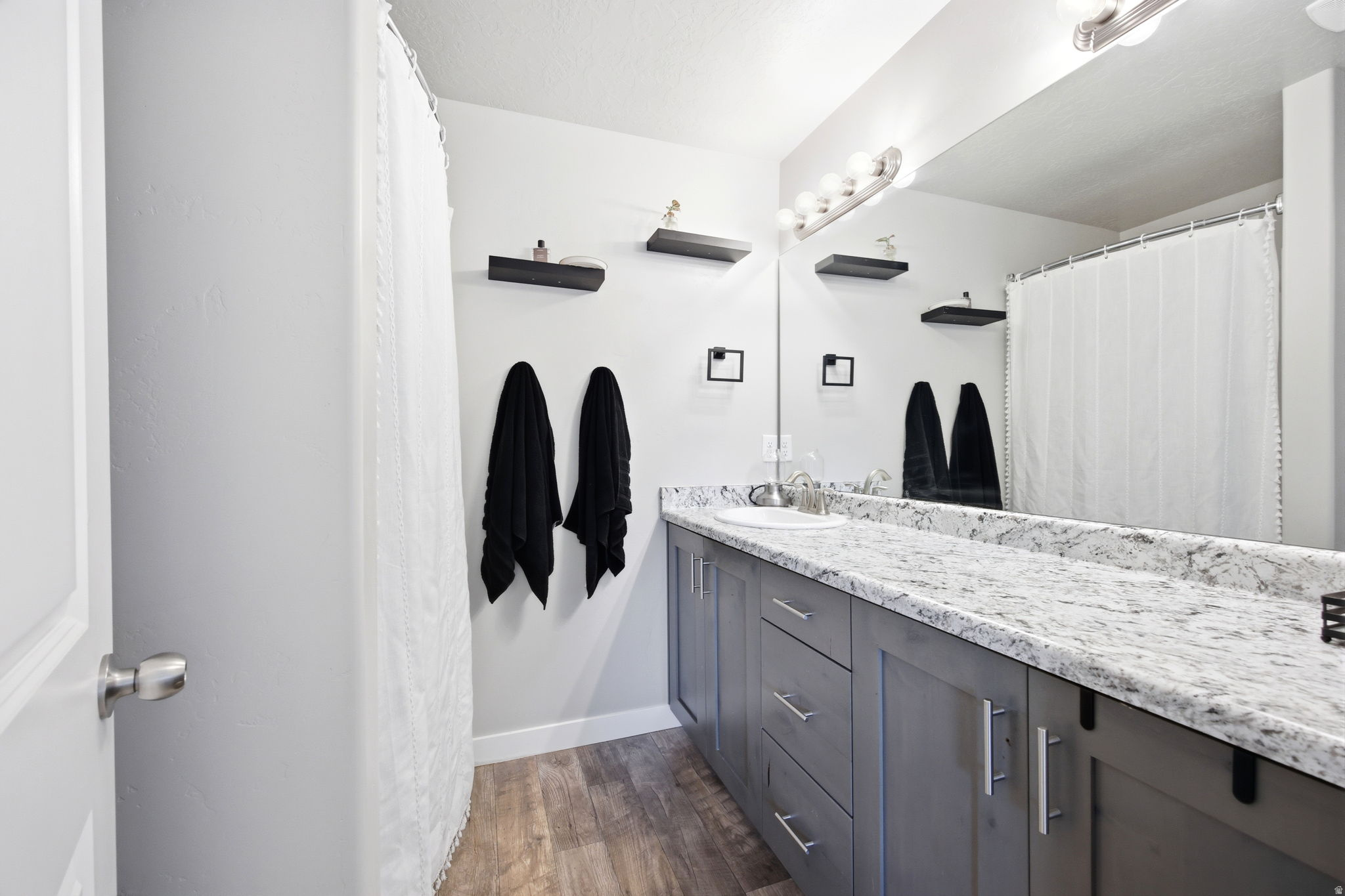 YOSEMITE PARK LOFTS - Residential