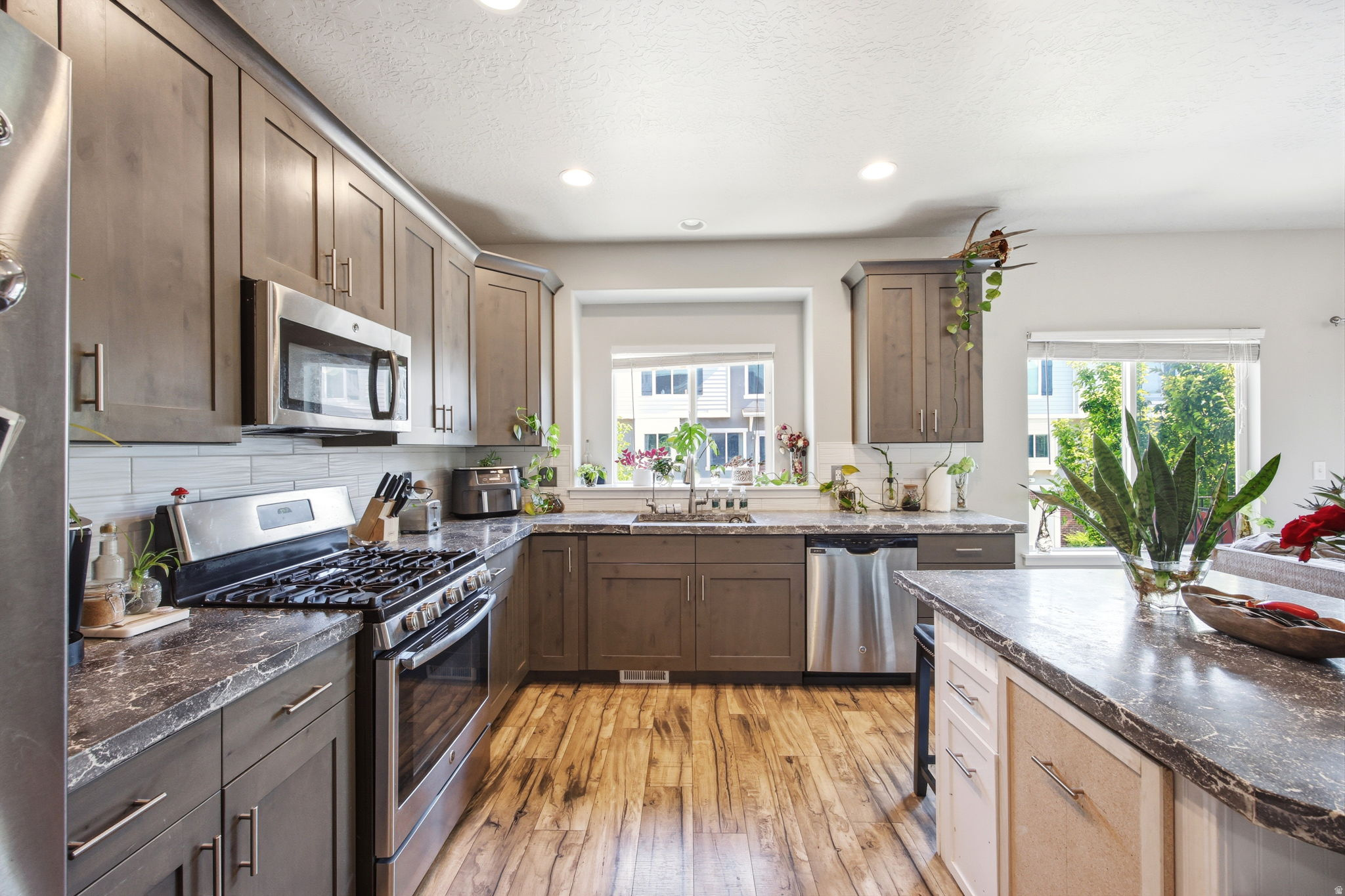 YOSEMITE PARK LOFTS - Residential
