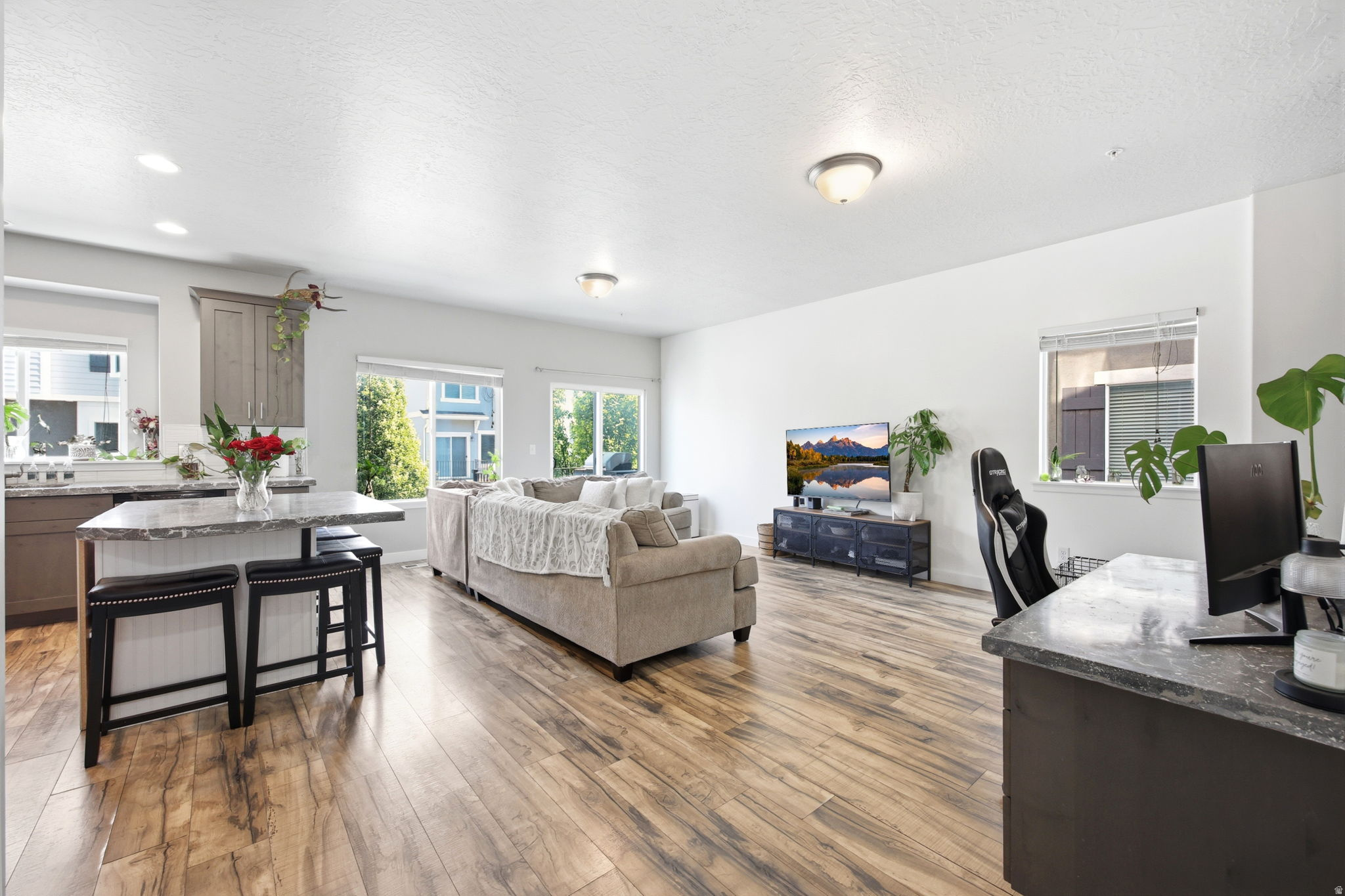 YOSEMITE PARK LOFTS - Residential
