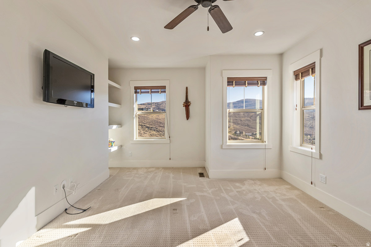 PARKS EDGE - Residential
