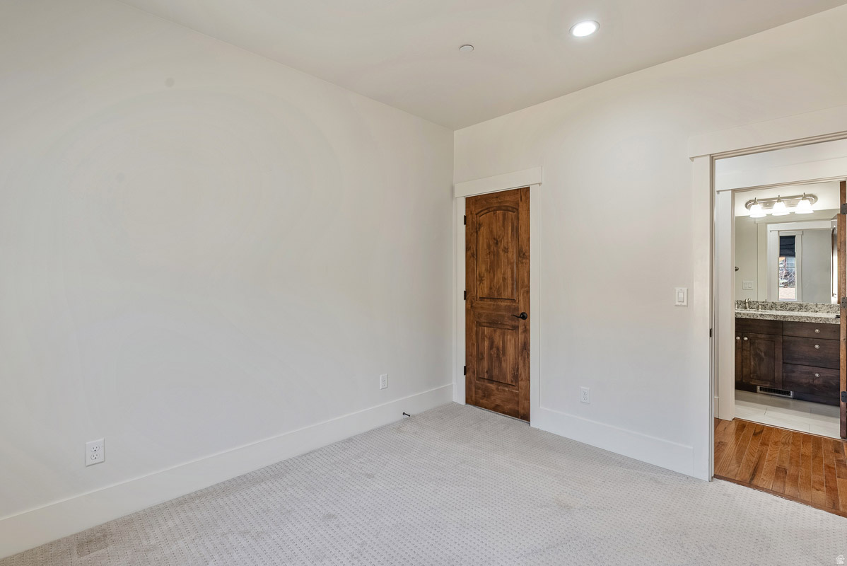 PARKS EDGE - Residential