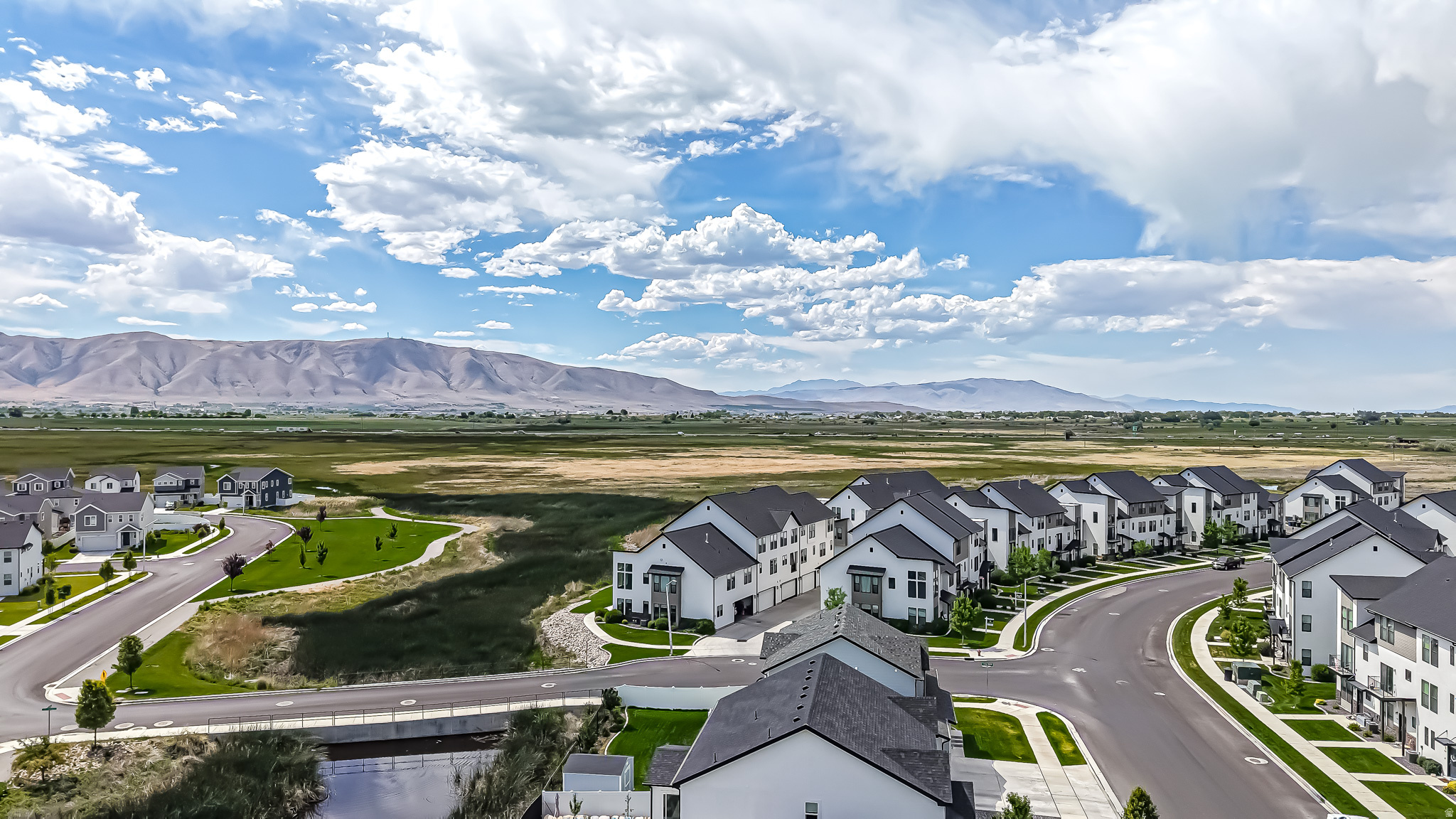 ARROWHEAD PARK - Residential