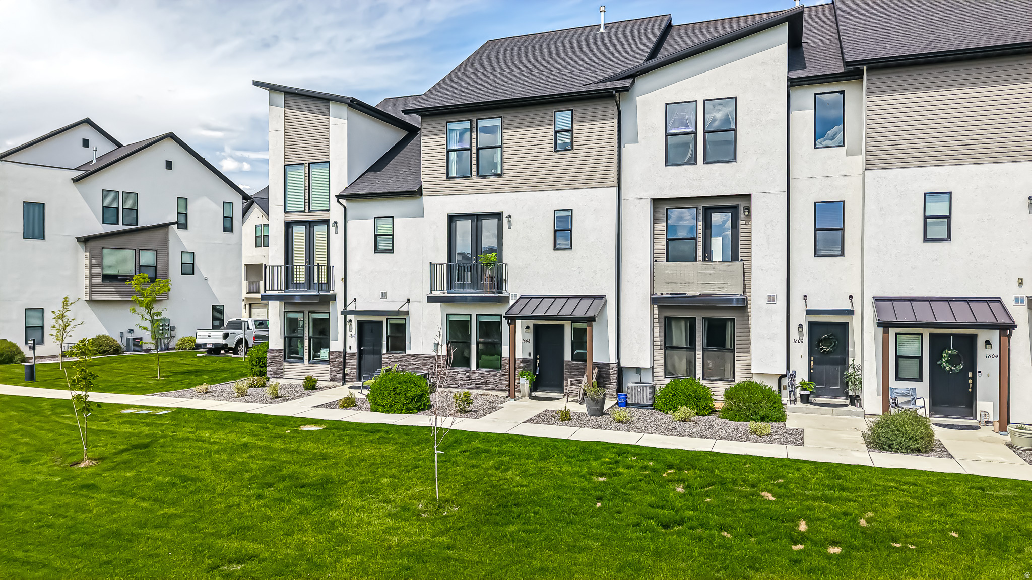 ARROWHEAD PARK - Residential