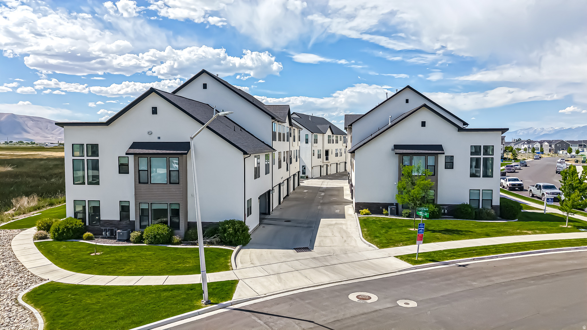 ARROWHEAD PARK - Residential