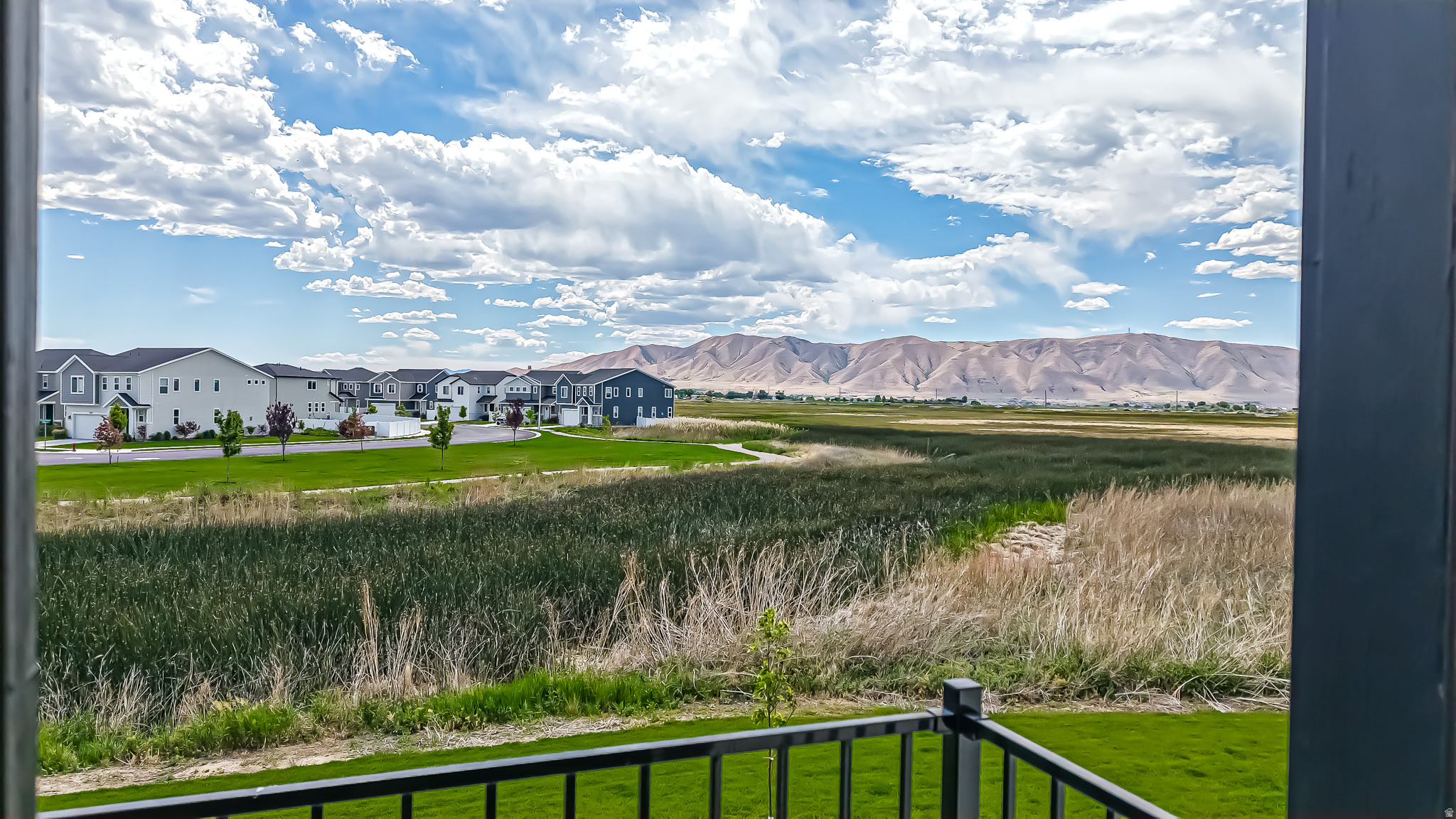 ARROWHEAD PARK - Residential