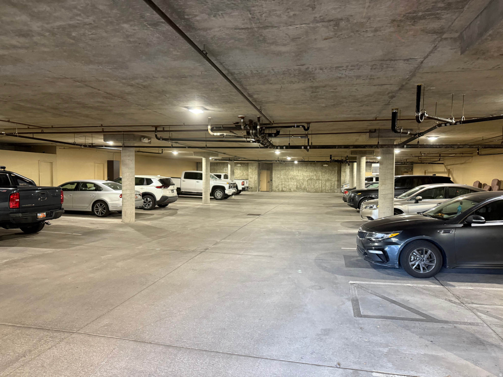 HIGHLAND - Commercial Lease