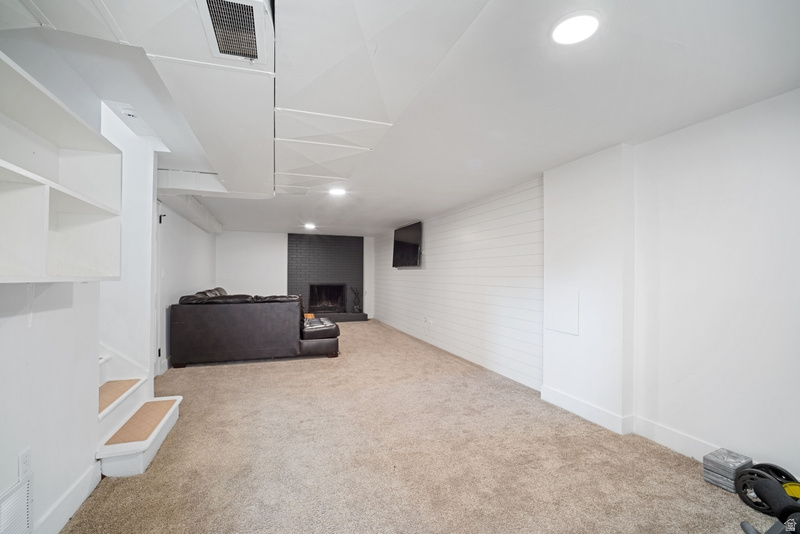 ARTISTIC SUB - Residential