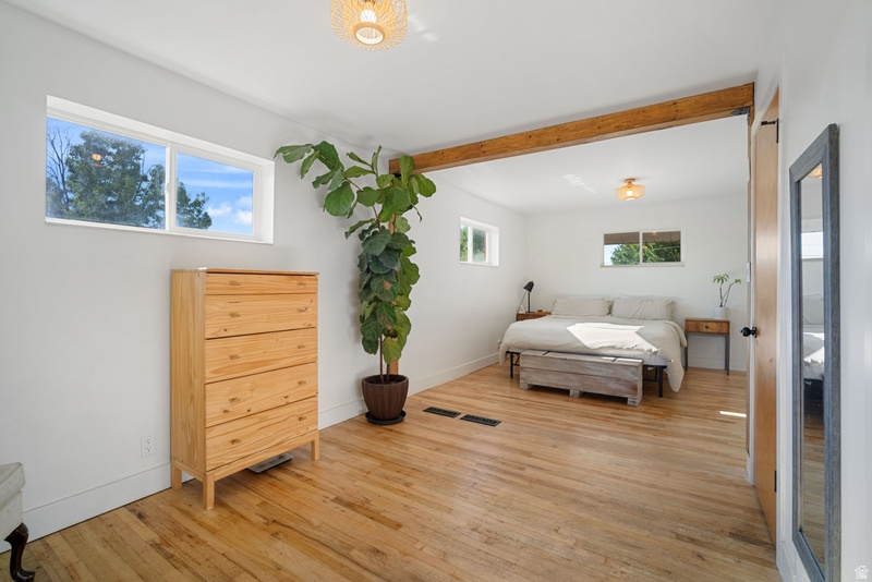 ARTISTIC SUB - Residential