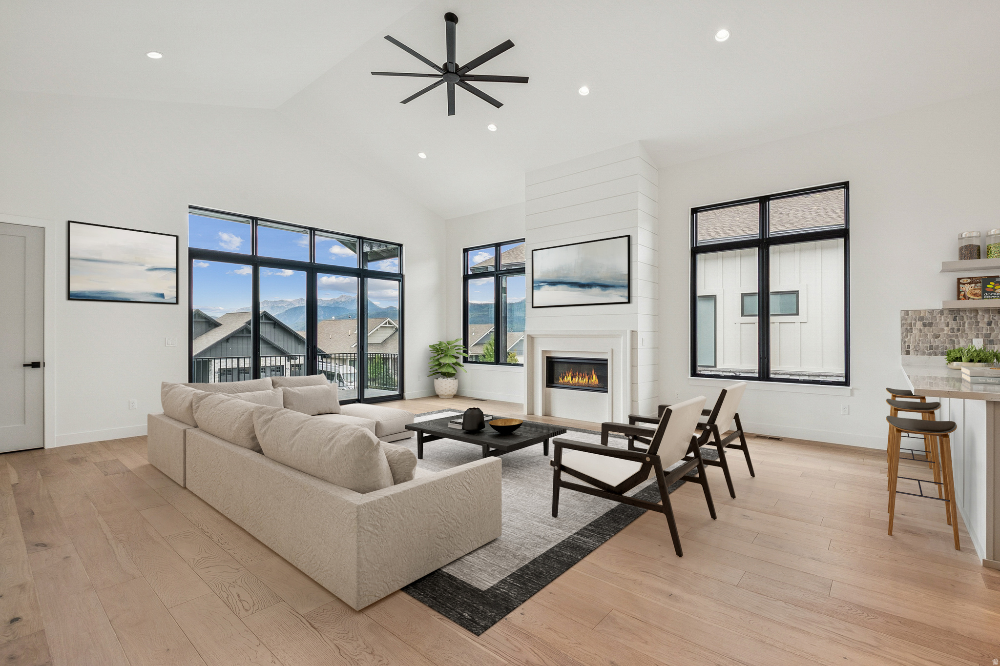 TRAPPERS RIDGE - Residential