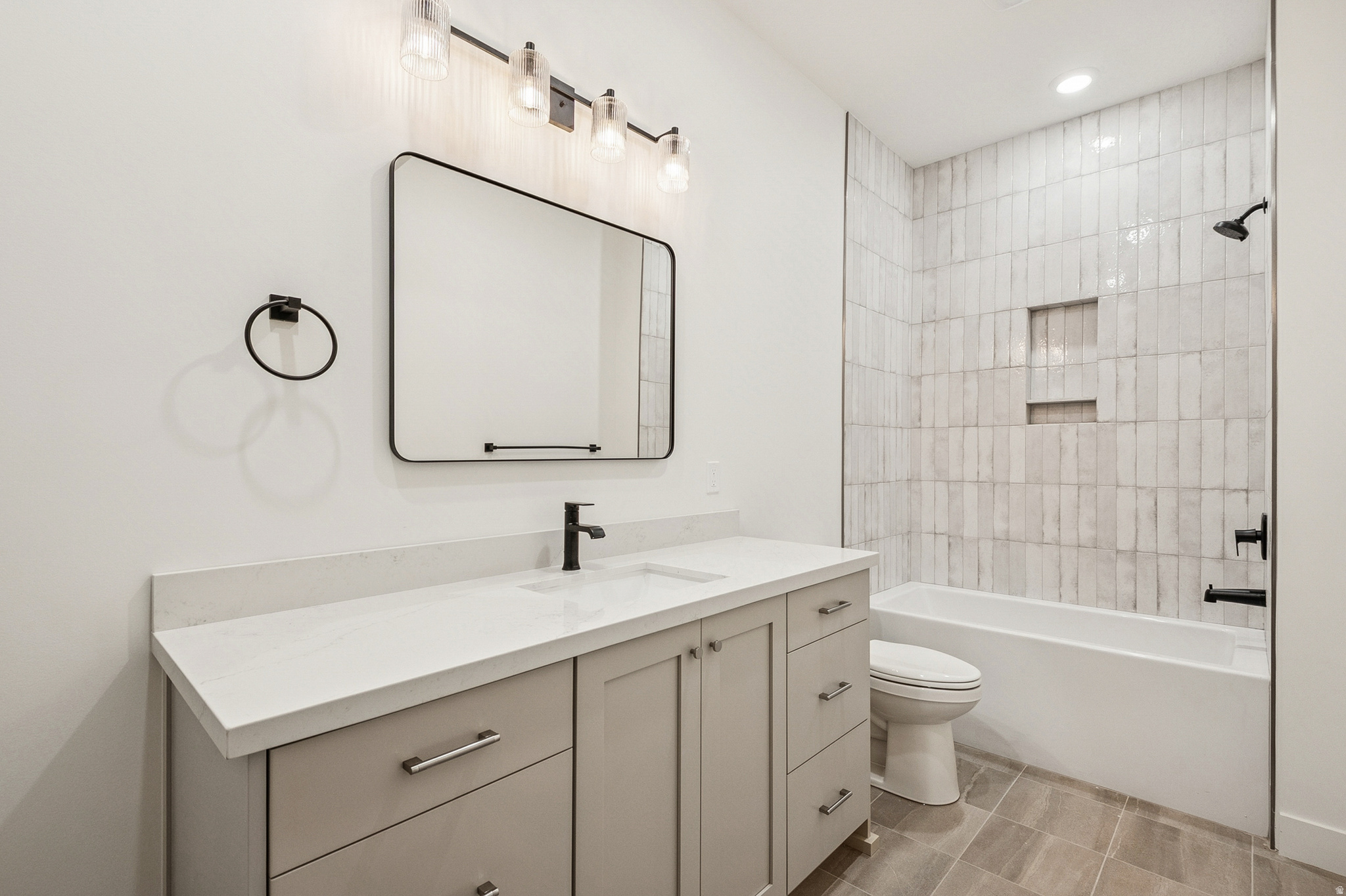 TRAPPERS RIDGE - Residential