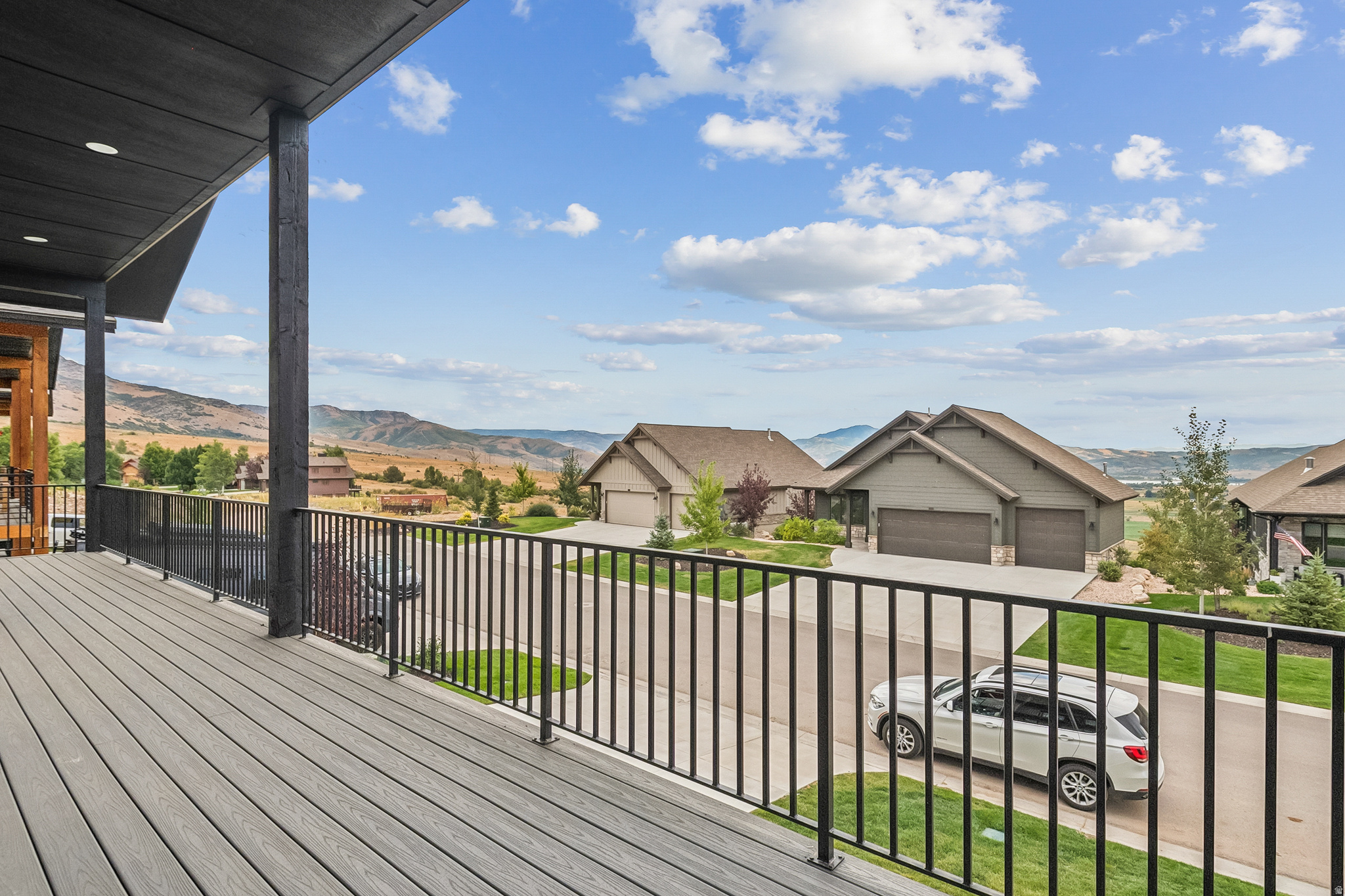 TRAPPERS RIDGE - Residential