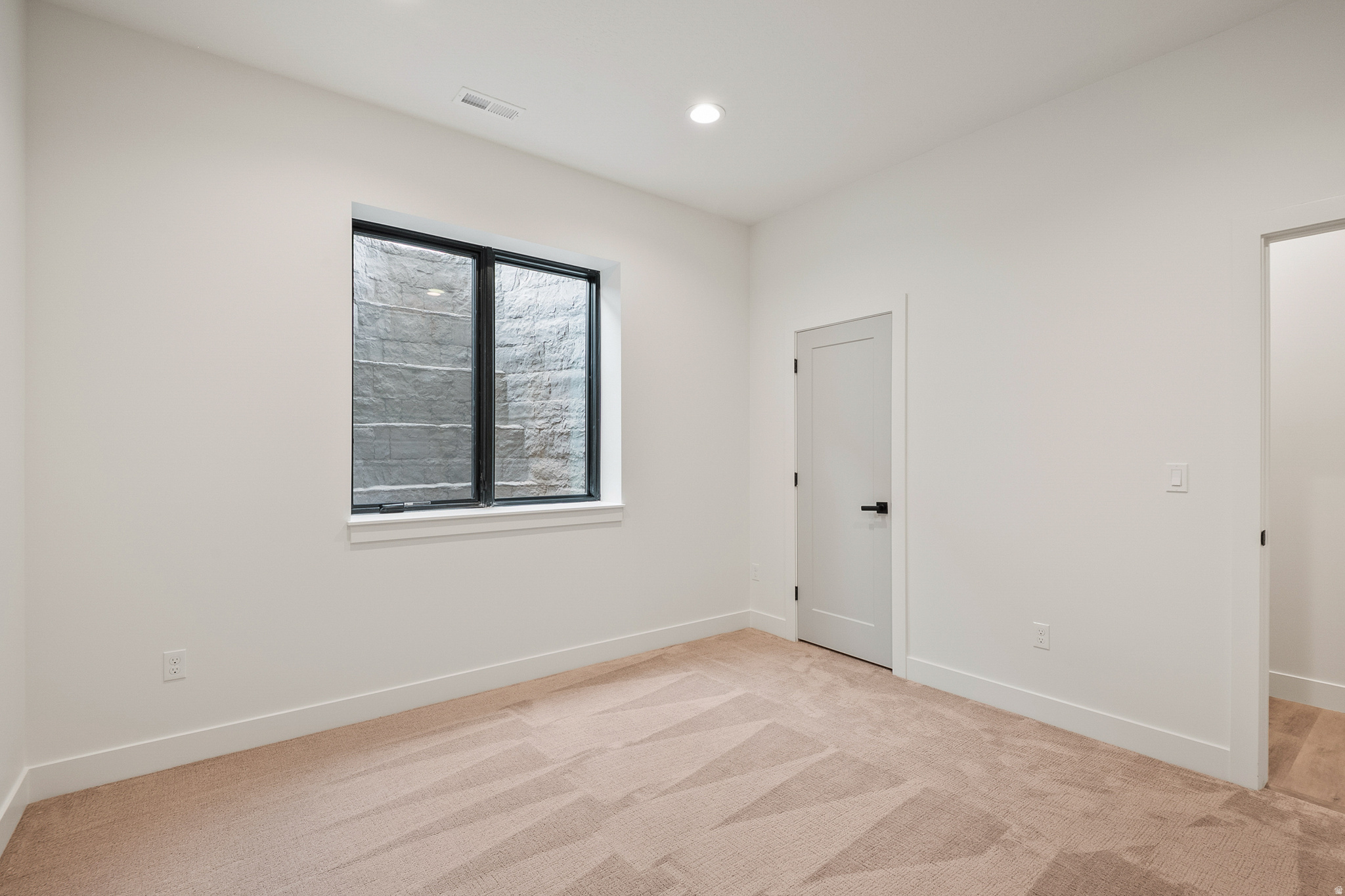 TRAPPERS RIDGE - Residential