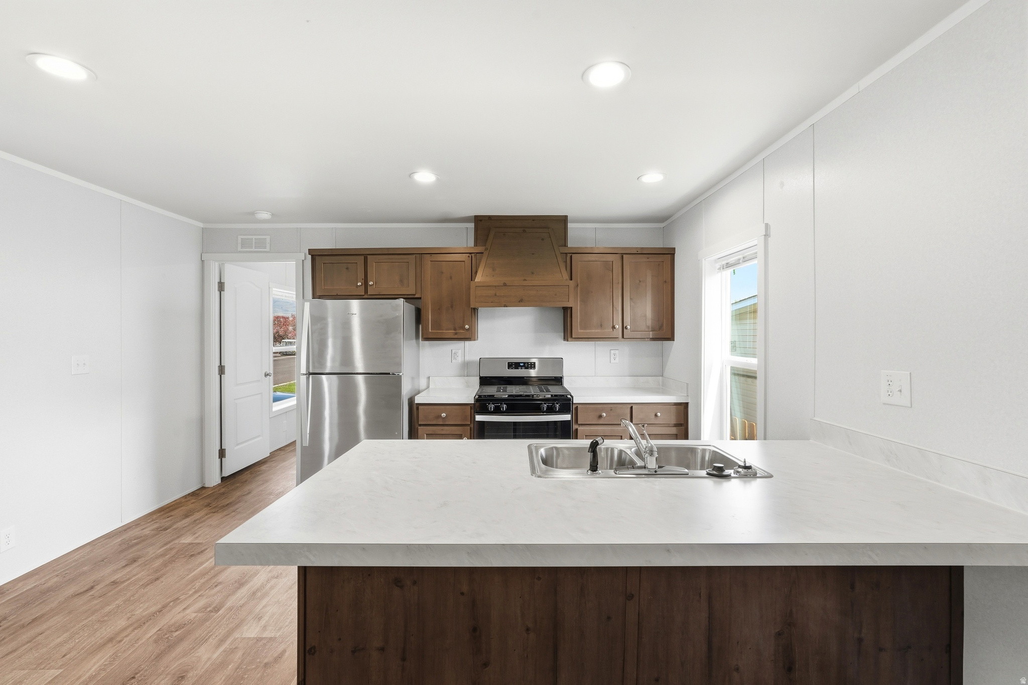 TOWN AND COUNTRY ESTATES - Residential